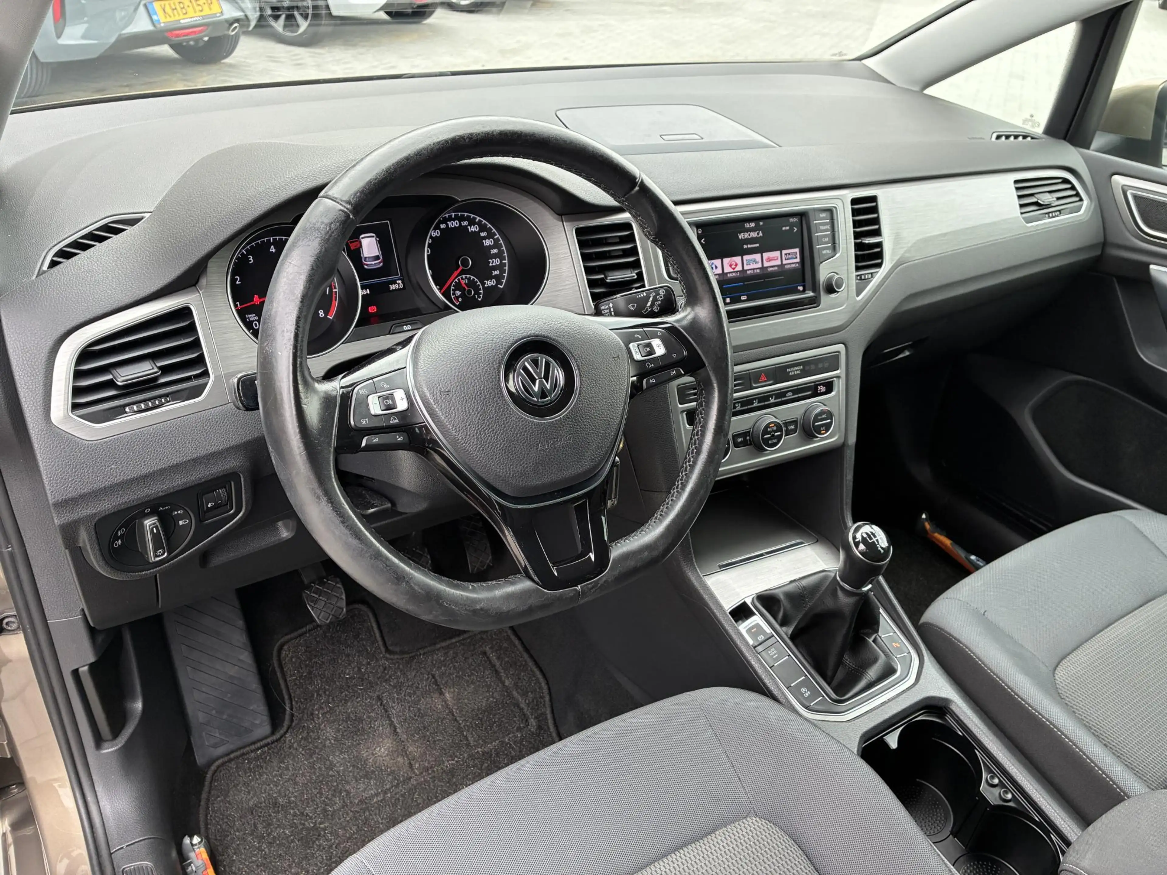 Volkswagen Golf Sportsvan 1.0 TSI Connected Series | Climate control | Navig — photo 15