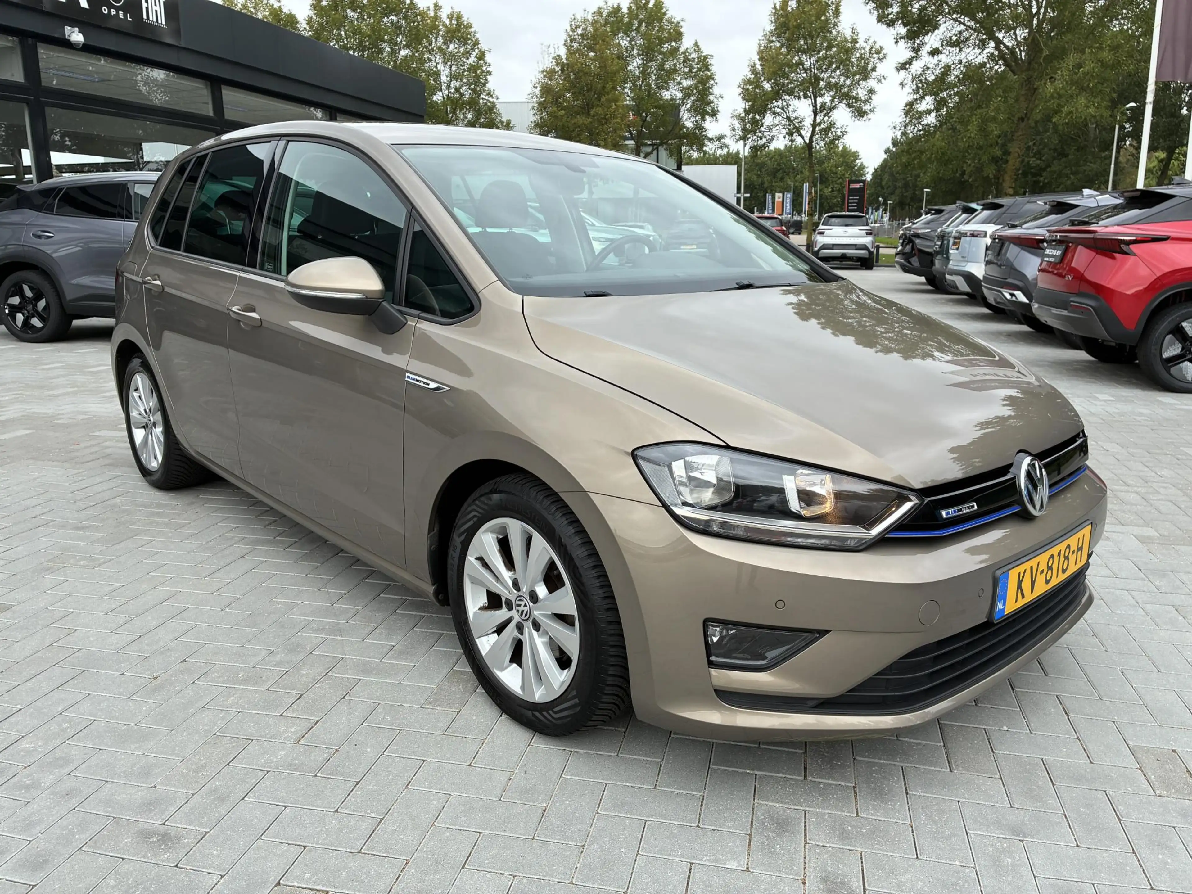 Volkswagen Golf Sportsvan 1.0 TSI Connected Series | Climate control | Navig — photo 3