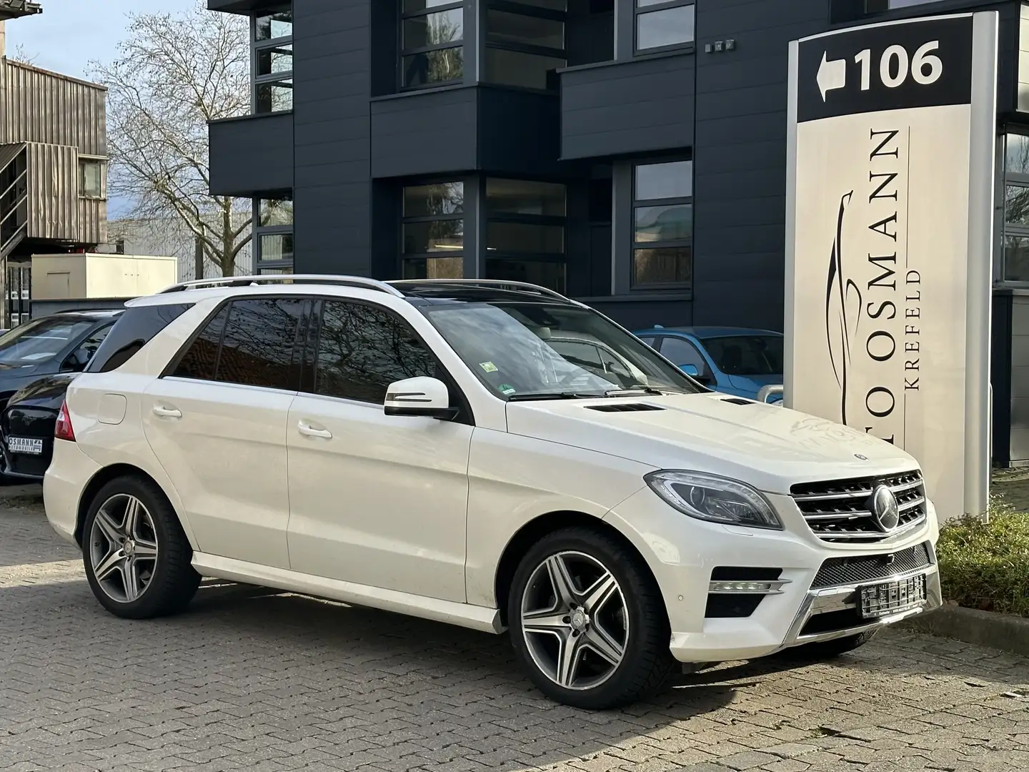 Mercedes-Benz ML 350 CDI 4M 7G AMG BRABUS PANORAMA BI-XENON Weiß - 1
