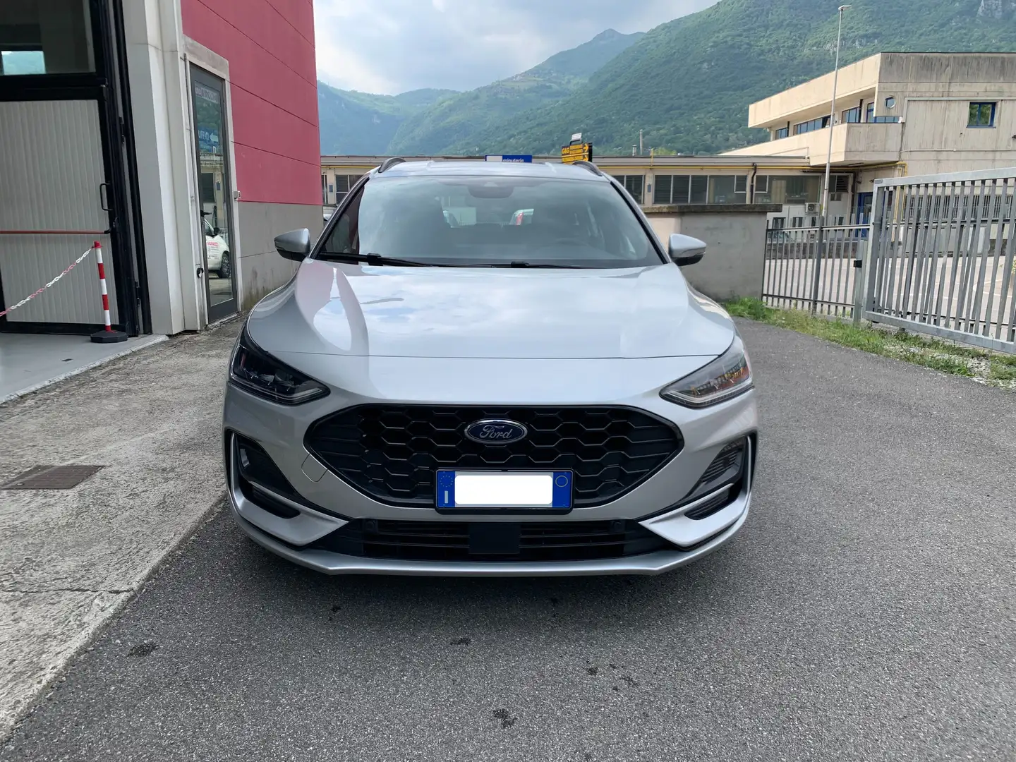 Ford Focus Focus SW 1.0 ecoboost h ST-Line 125cv powershift Plateado - 2