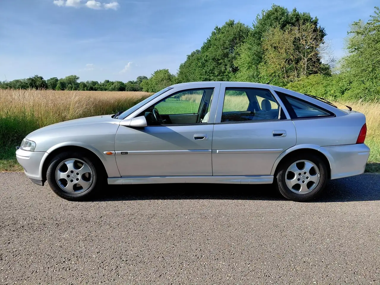 Opel Vectra 2.5 V6 Edition 100, foto 2
