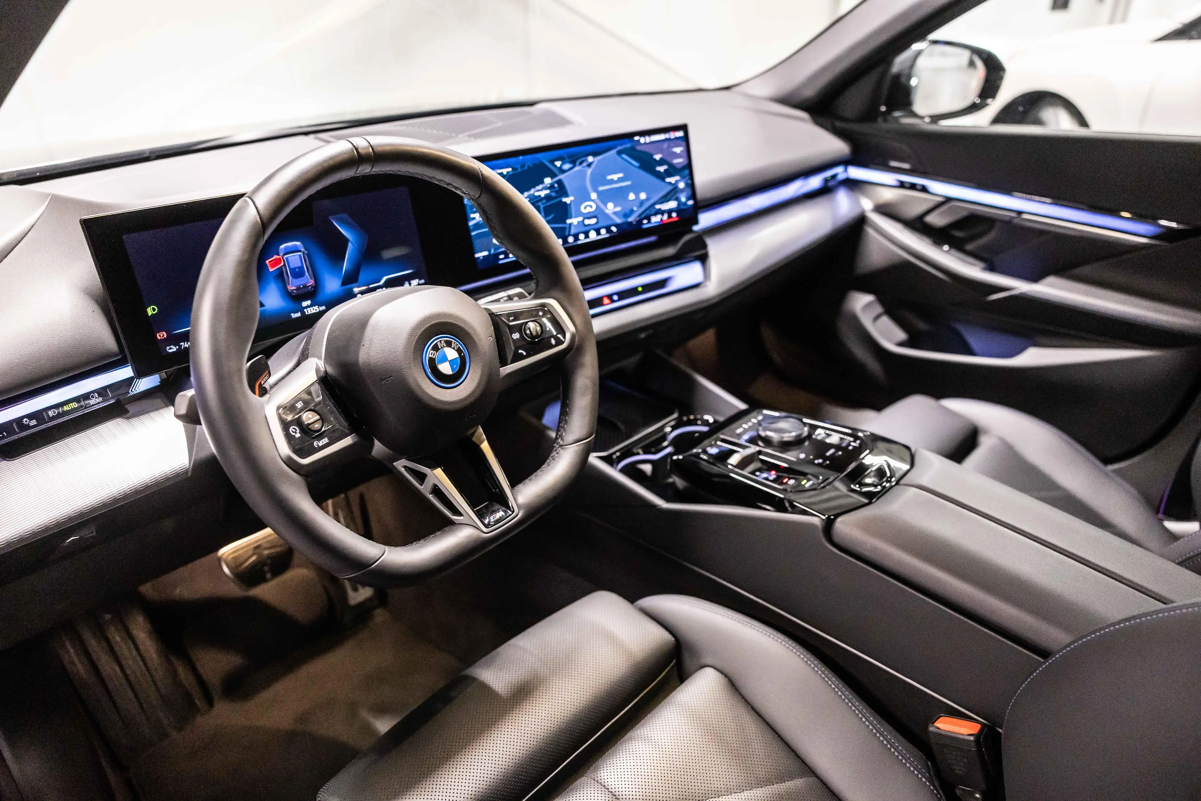 BMW i5 eDrive40 Touring M Sport PRO| DRIVE + | TOWB | PAN — photo 7