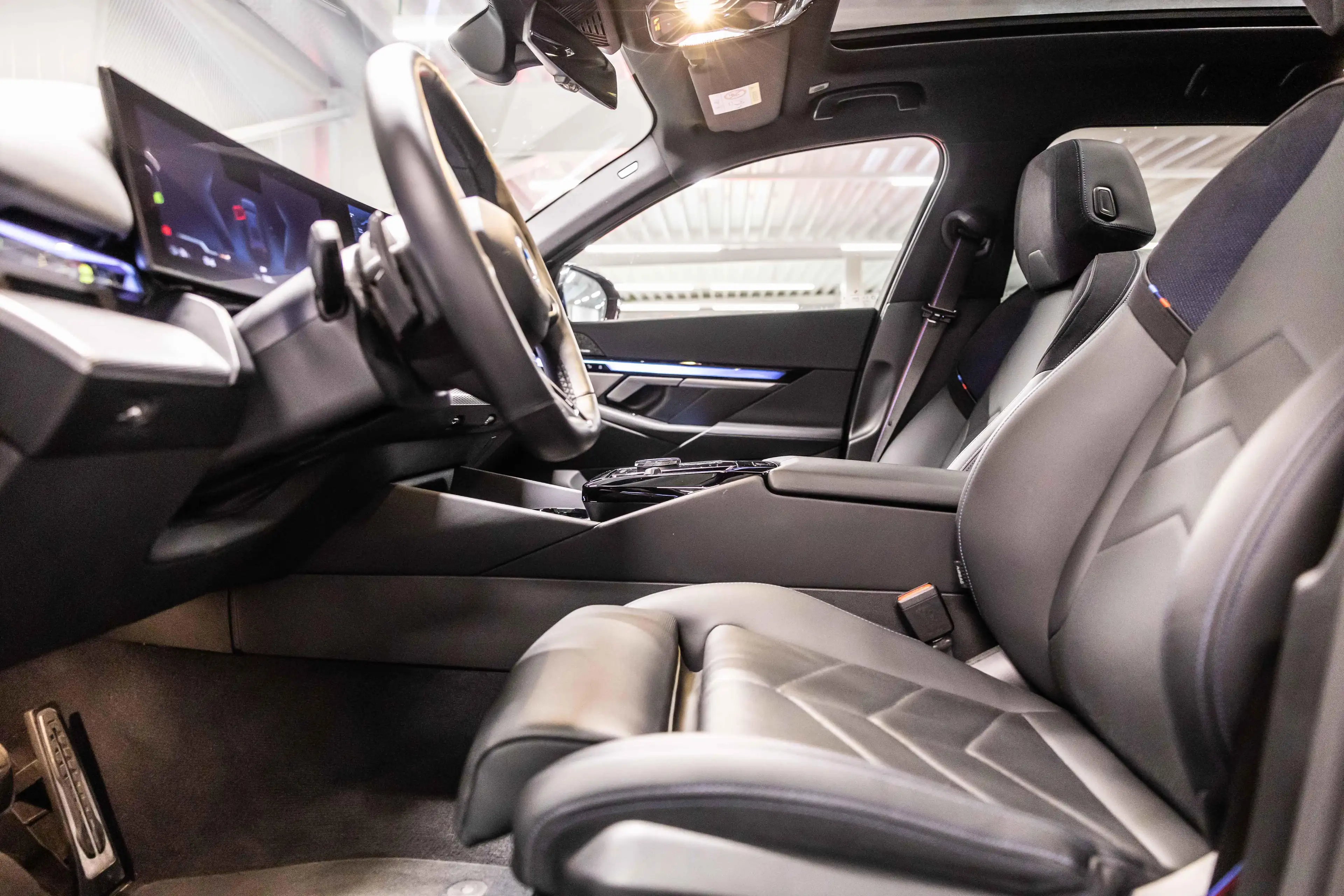 BMW i5 eDrive40 Touring M Sport PRO| DRIVE + | TOWB | PAN — photo 11