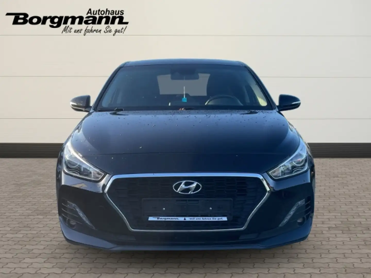 Hyundai i30 Trend 1.4 Apple CarPlay - Rückfahrkamera - Sitzhei Noir - 2