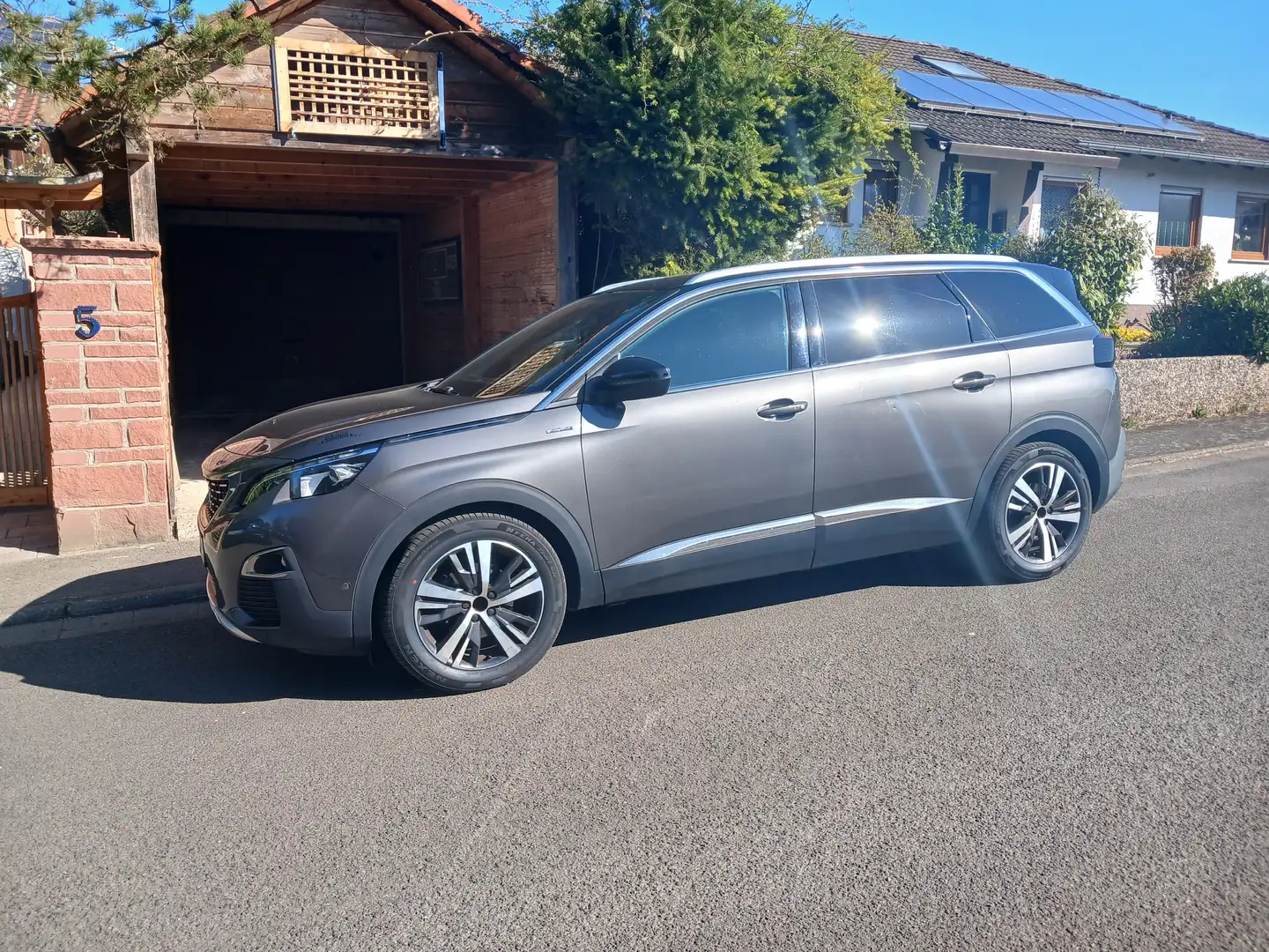 Peugeot 5008 5008 BlueHDi 150 Allure Grau - 1