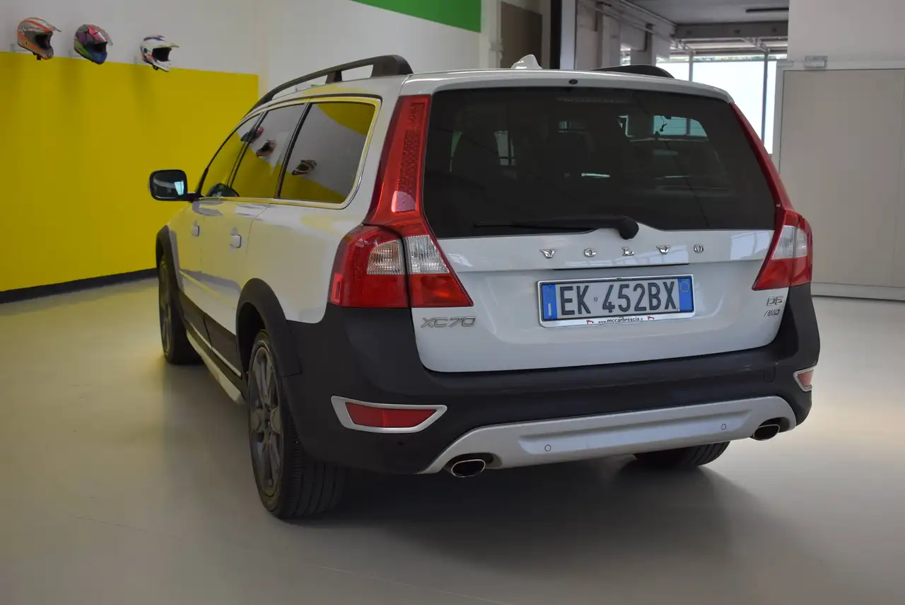 VOLVO XC70 D5 2.4 215CH KINETIC AWD