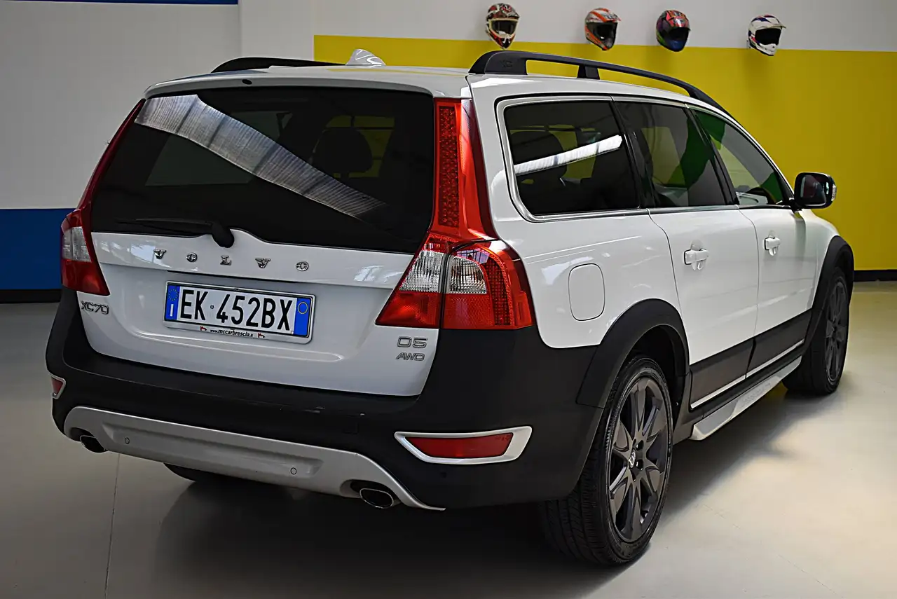 VOLVO XC70 D5 2.4 215CH KINETIC AWD