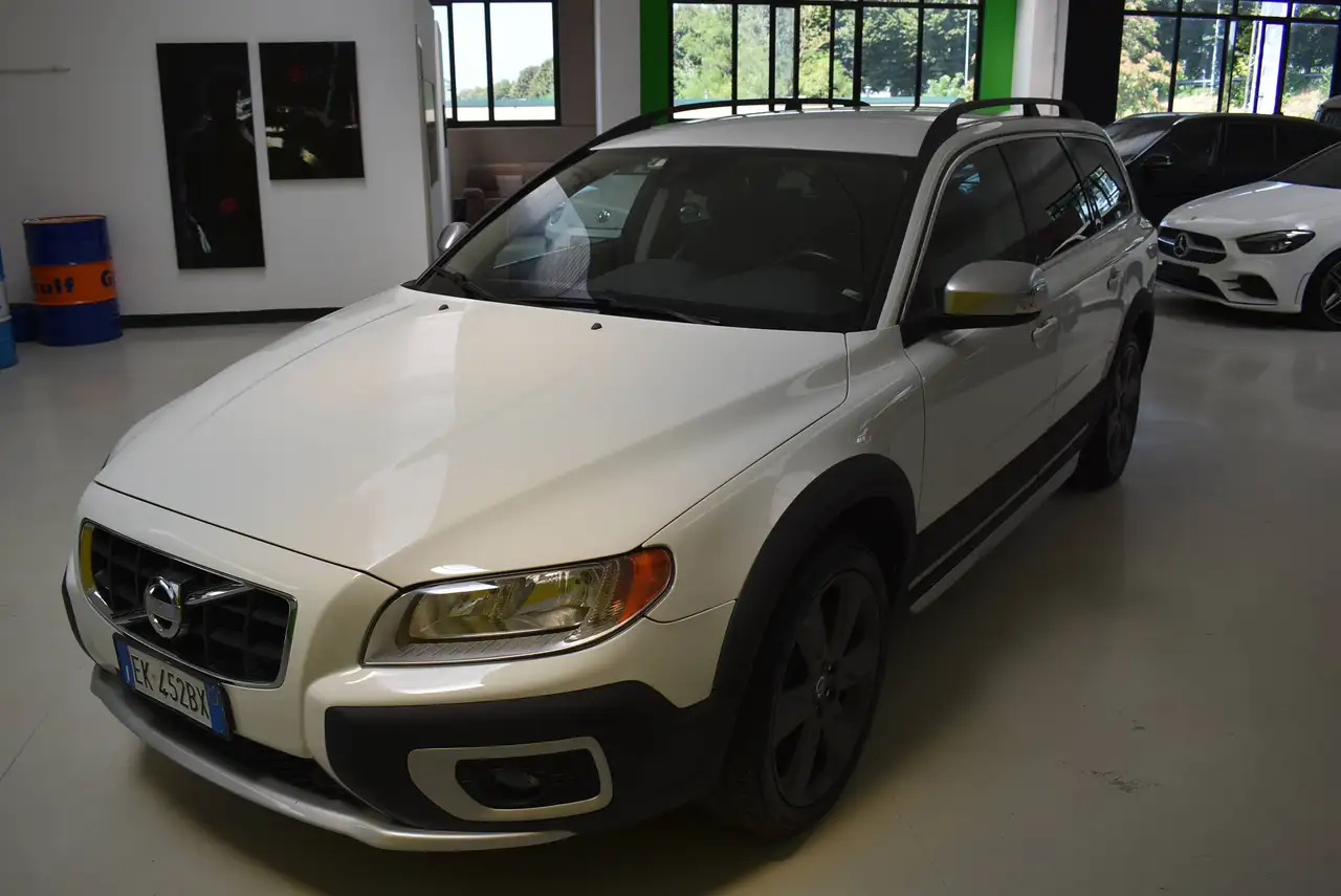 VOLVO XC70 D5 2.4 215CH KINETIC AWD