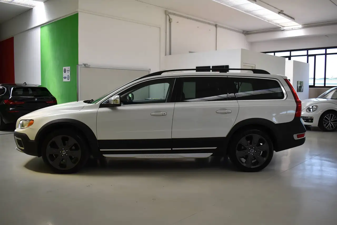 VOLVO XC70 D5 2.4 215CH KINETIC AWD