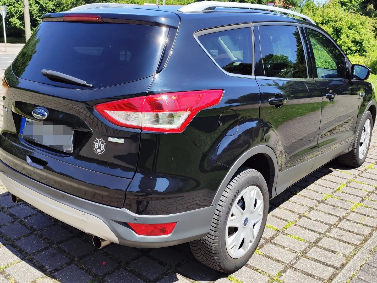 Ford Kuga Kuga 1.6 EcoBoost 2x4 Trend Schwarz - 2