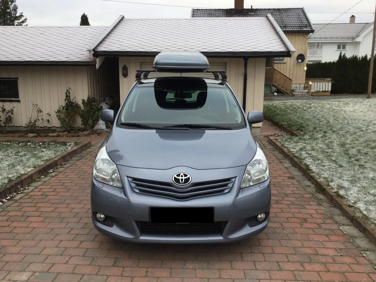 Toyota Corolla Verso Corolla Verso 2.2 Turbo D4D 16v Linea Luna 7pl. Gris - 2