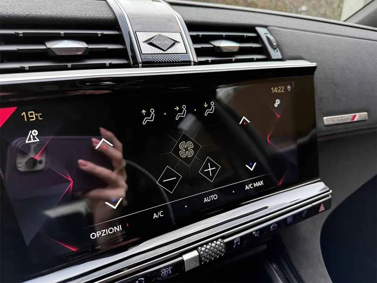 DS Automobiles DS 7 Crossback 2021 — фото 19