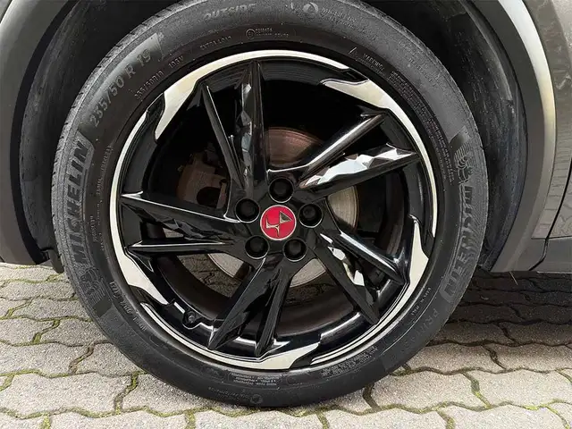 DS Automobiles DS 7 Crossback view 8