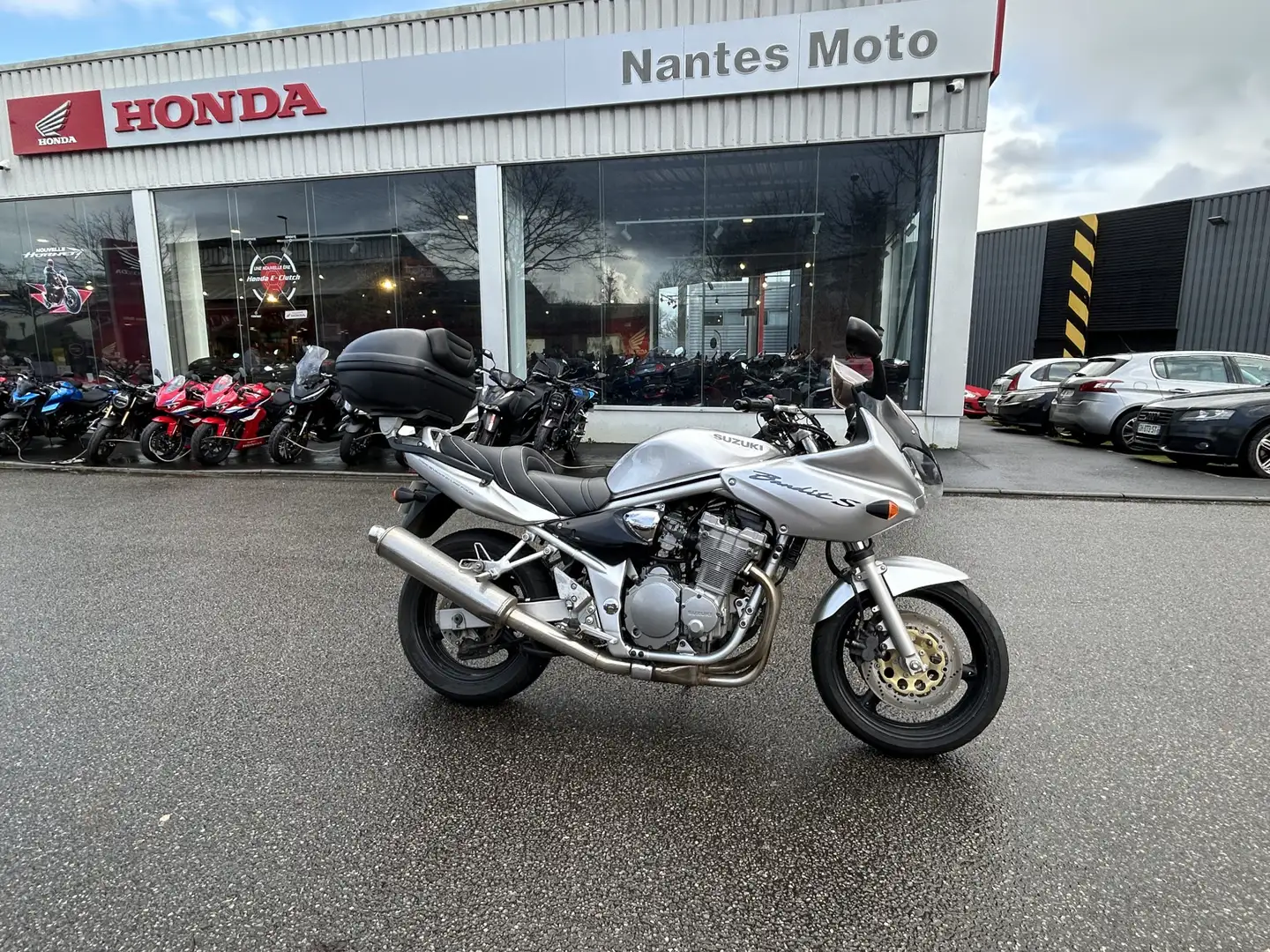 Suzuki GSF 600 Gris - 1