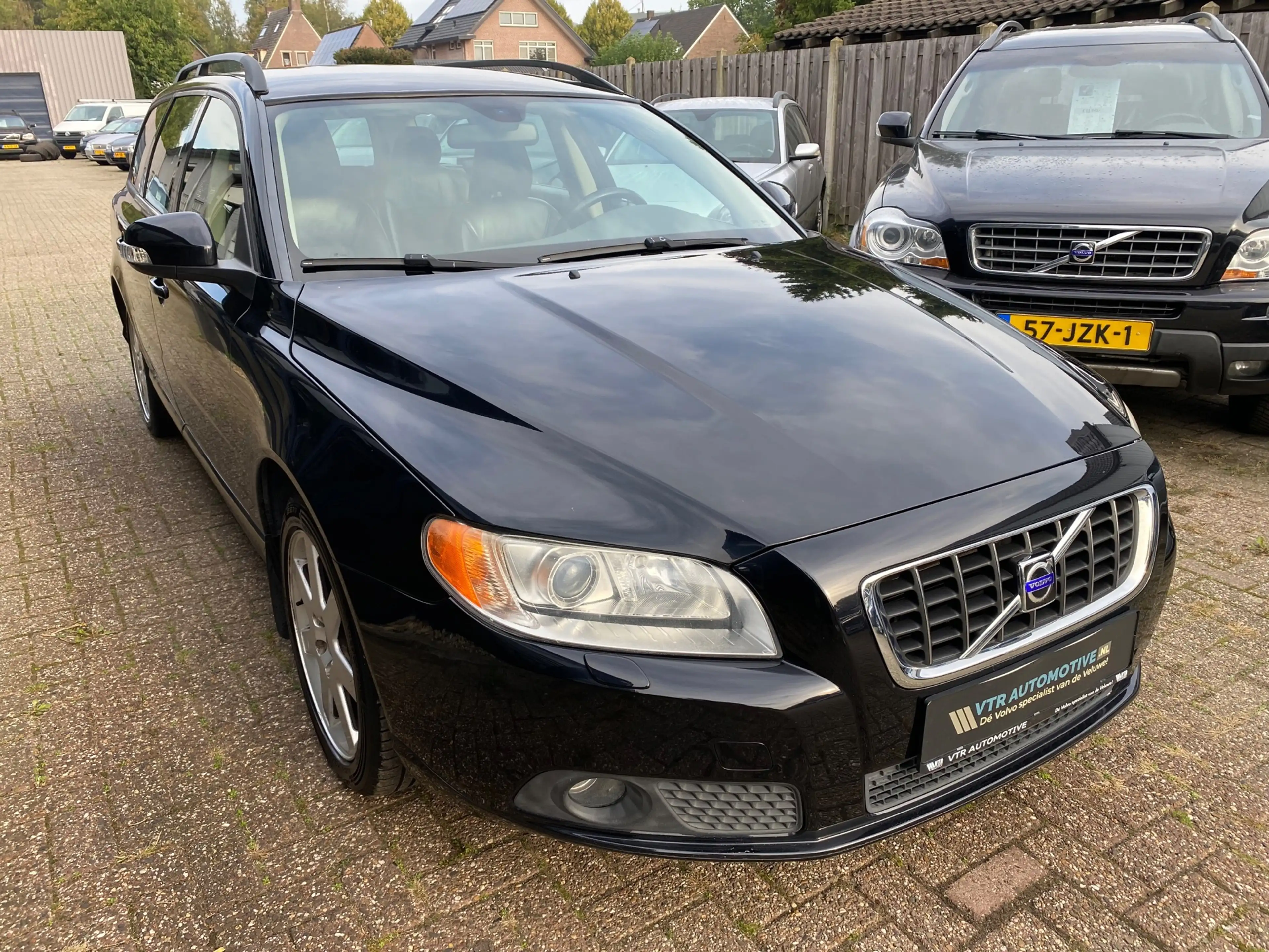 Volvo V70 2.5FT Momentum Automaat H.LEER / XENON / Youngtime — photo 5