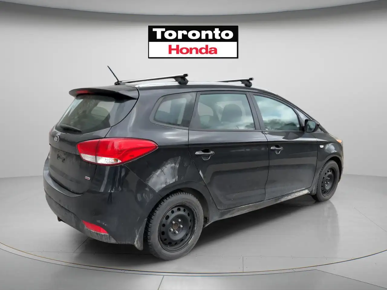 Kia Rondo снимка Kia Rondo