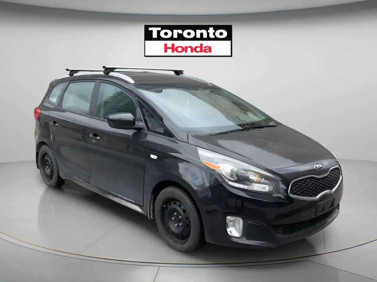 Kia Rondo снимка Kia Rondo