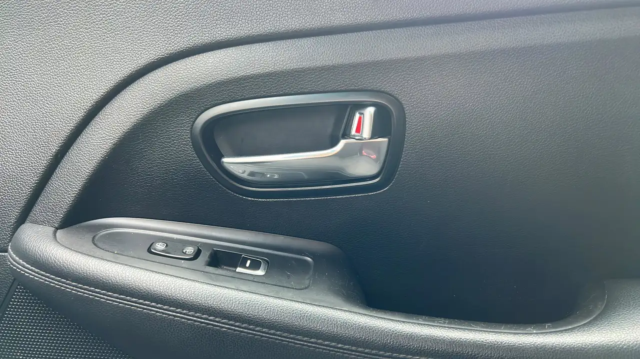 Kia Rondo снимка Kia Rondo