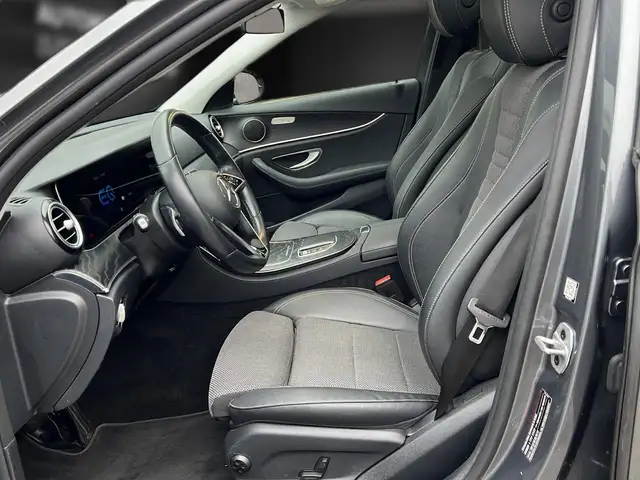Mercedes-Benz E-Class view 15