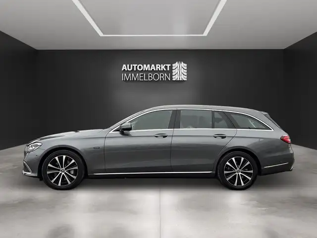 Mercedes-Benz E-Class view 7