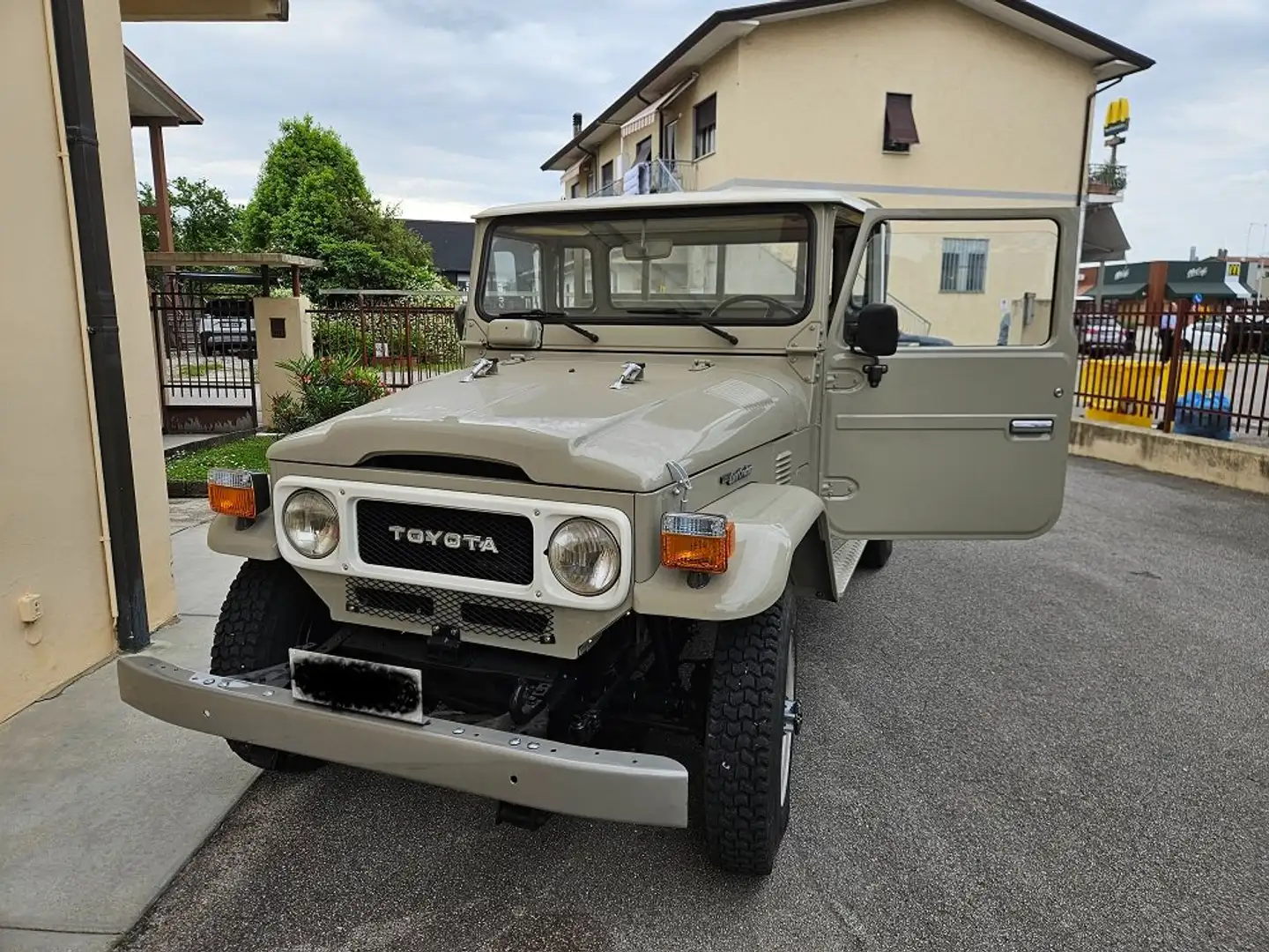 Toyota Land Cruiser HJ 45 Bej - 2
