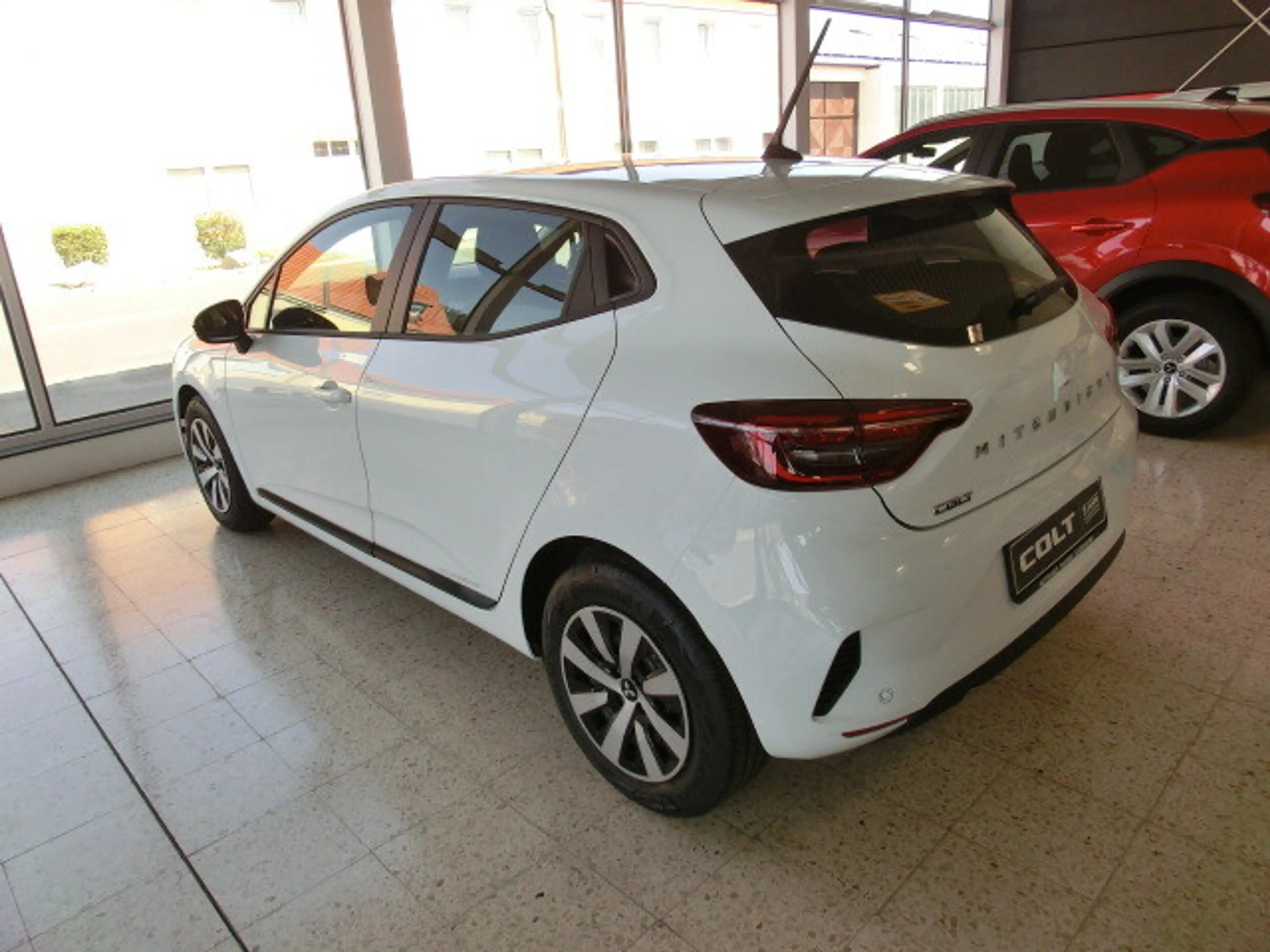 Mitsubishi Colt 1,0 MPI-T Invite — photo 2