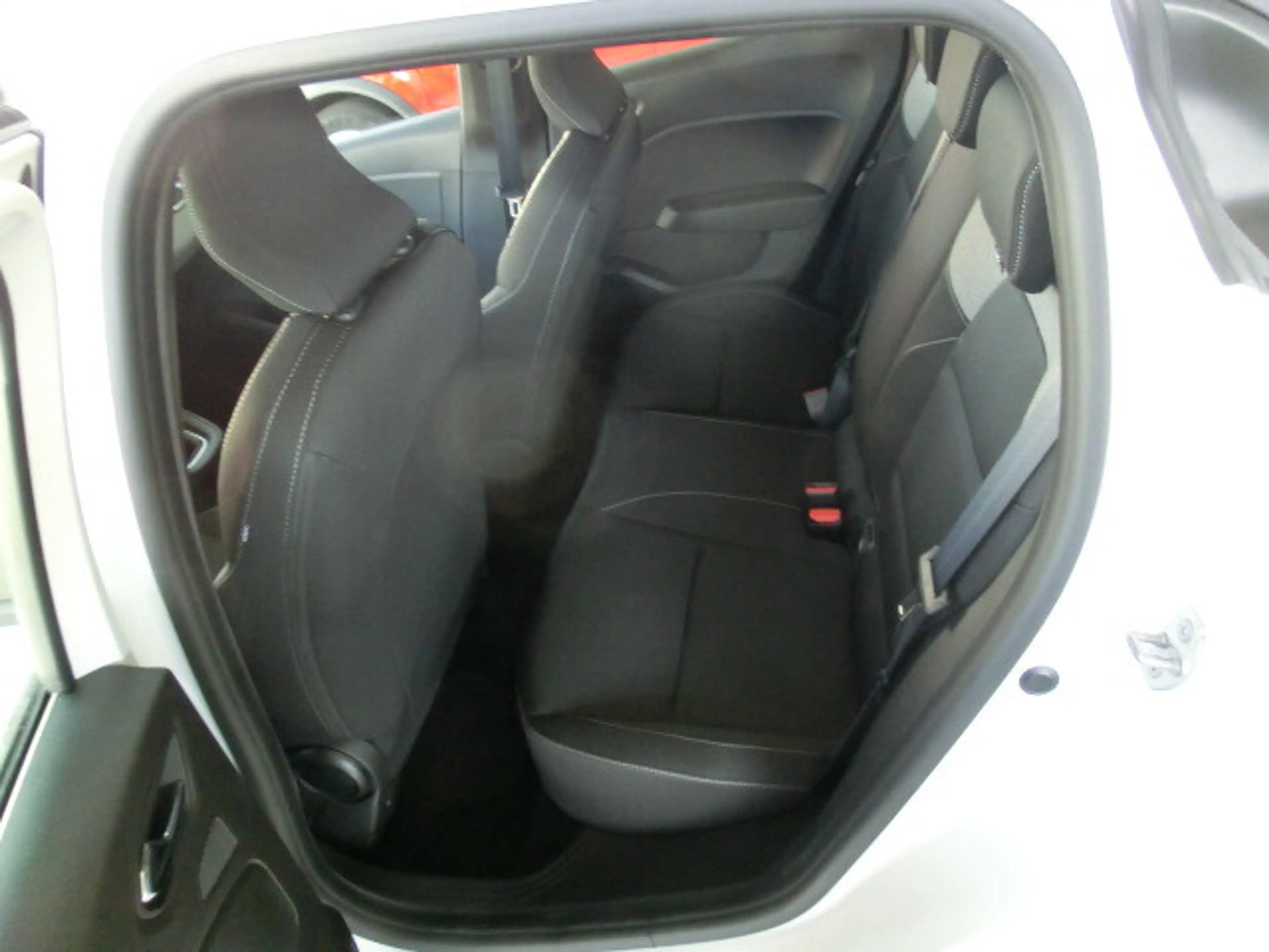 Mitsubishi Colt 1,0 MPI-T Invite — photo 4