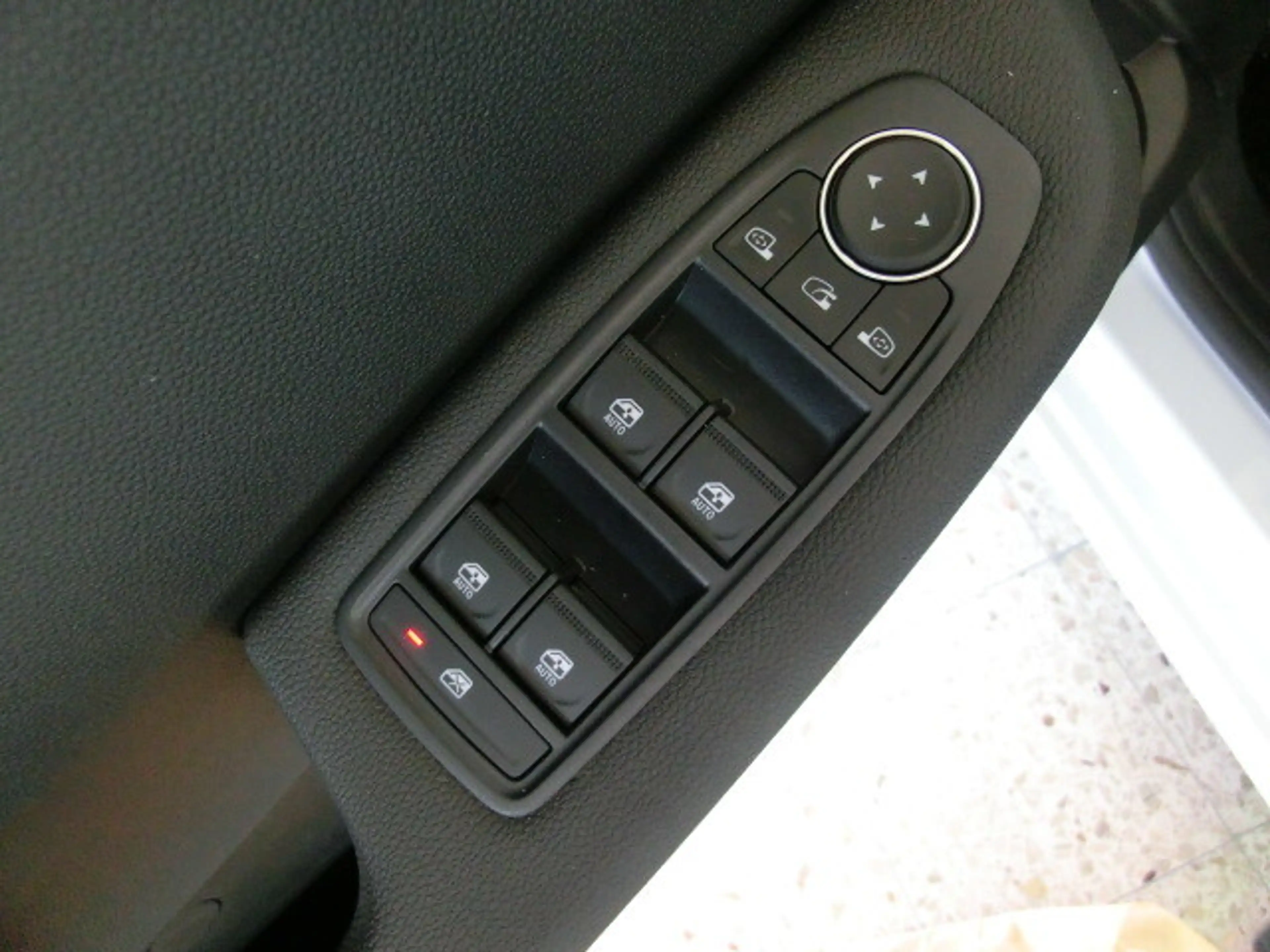 Mitsubishi Colt 1,0 MPI-T Invite — photo 12