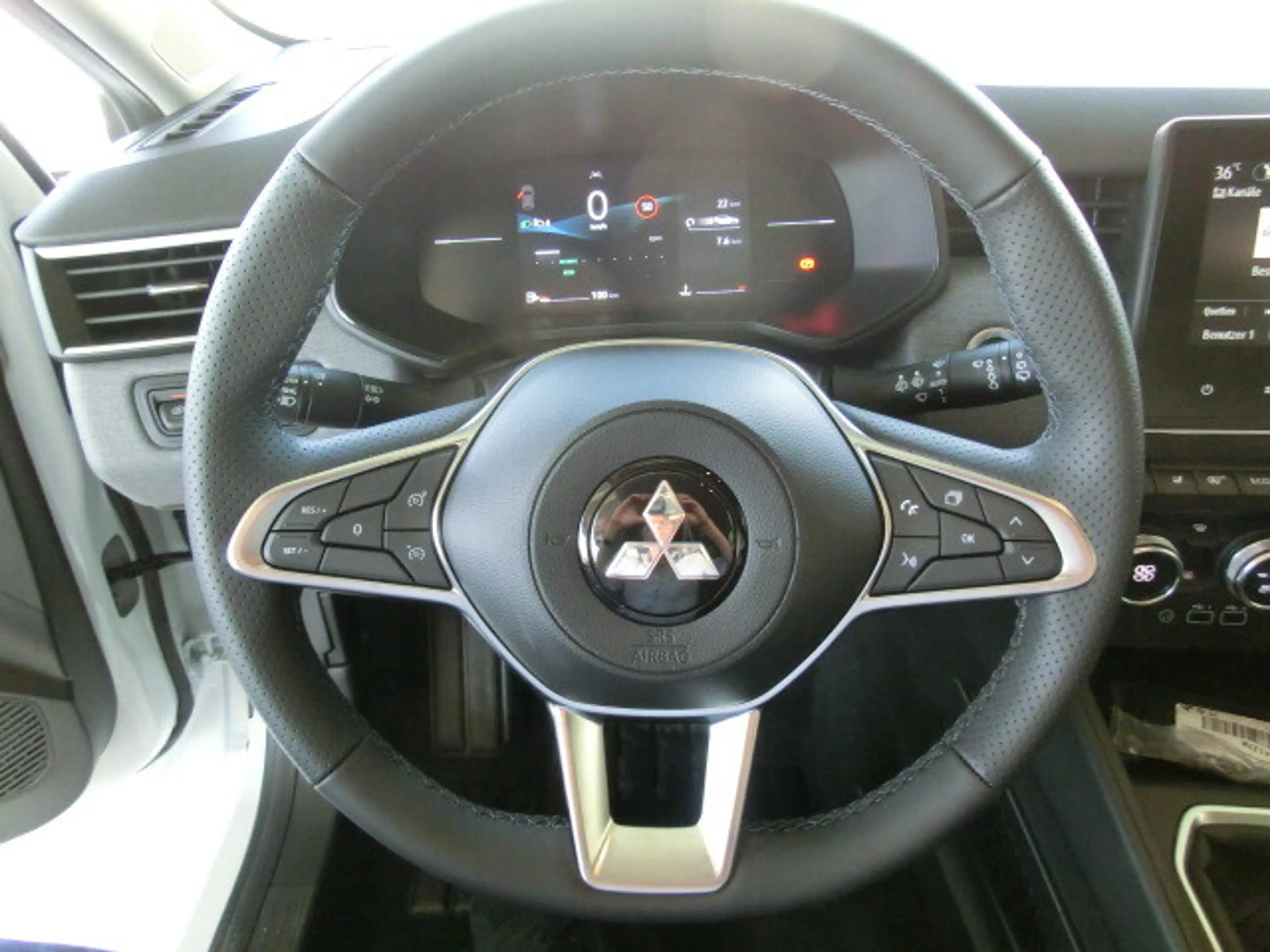 Mitsubishi Colt 1,0 MPI-T Invite — photo 5