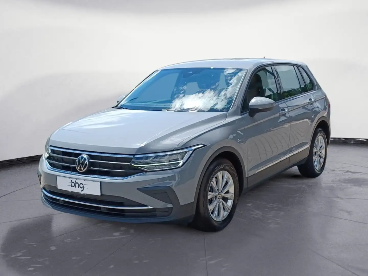 Volkswagen Tiguan 1.5 TSI *PDC*LED*SHZ* Gris - 2