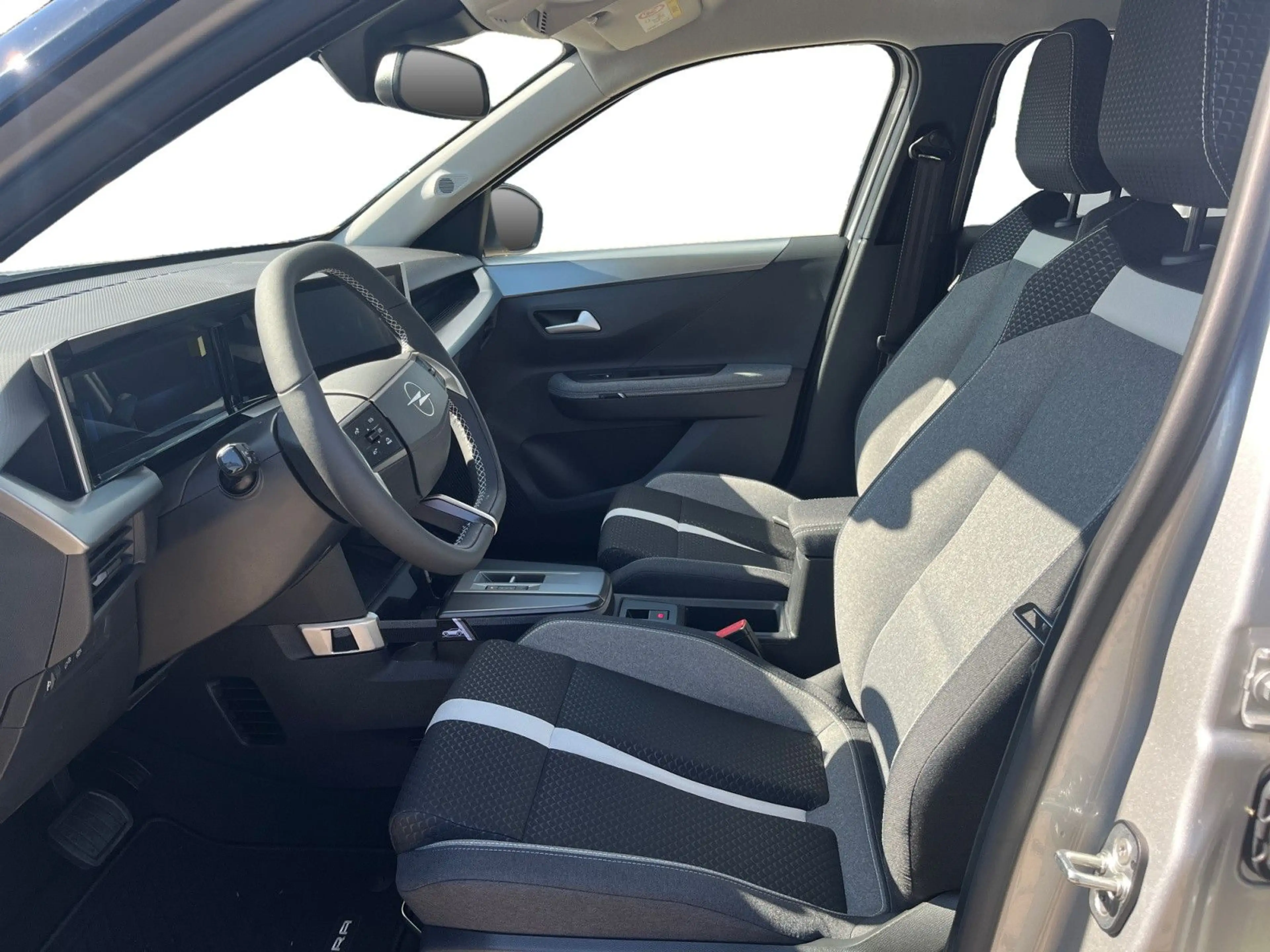 Opel Frontera Ultimate 1.2 107 kW LED/SHZ/NAVI — photo 11