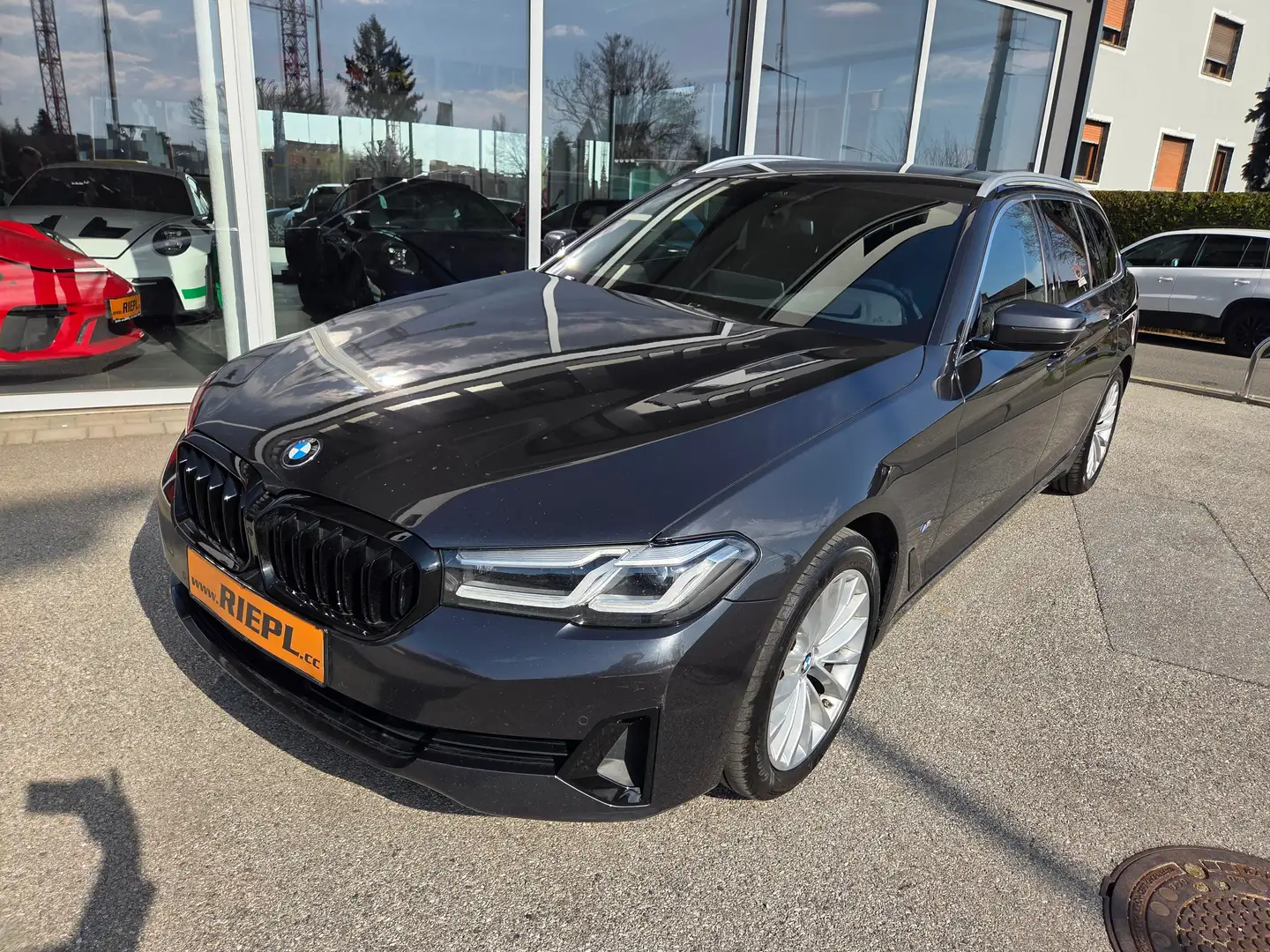 BMW 530 530 xd Voll NP € 98.112.- Ö-1.Besitz Leder Grau - 1