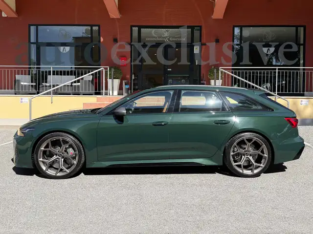 Audi RS6 view 2