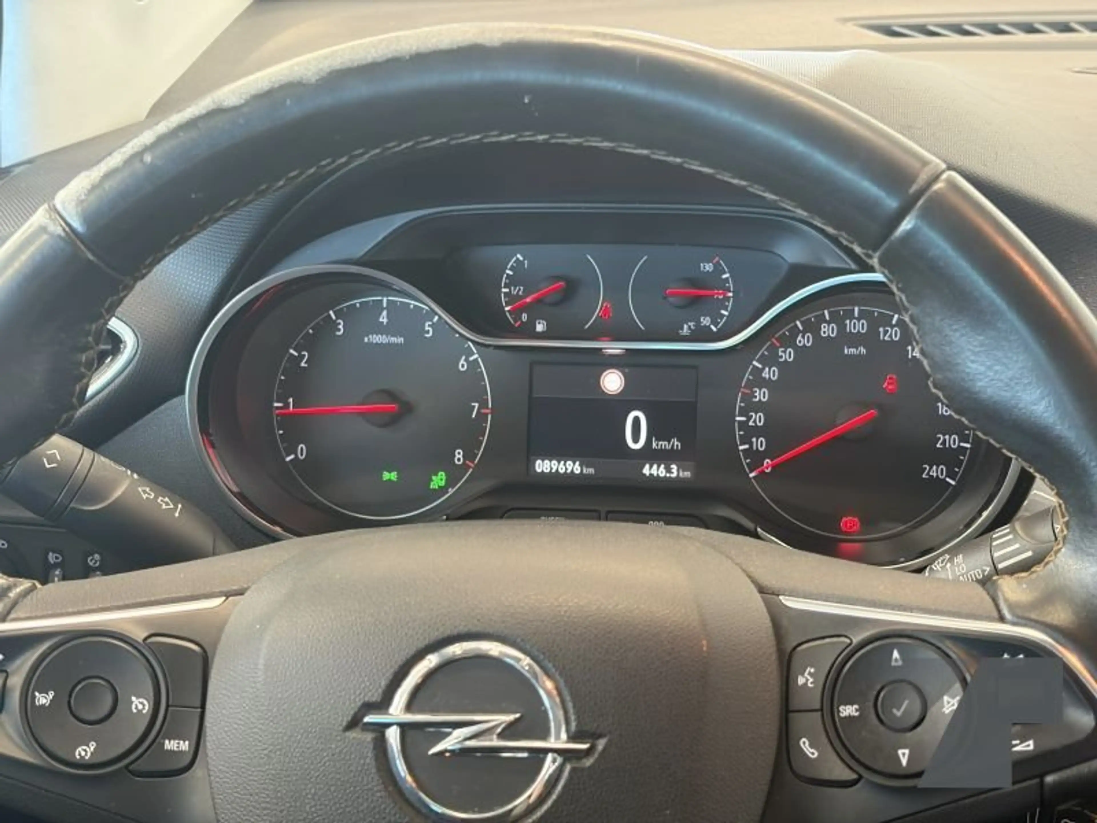 Opel Crossland X Innovation — photo 15