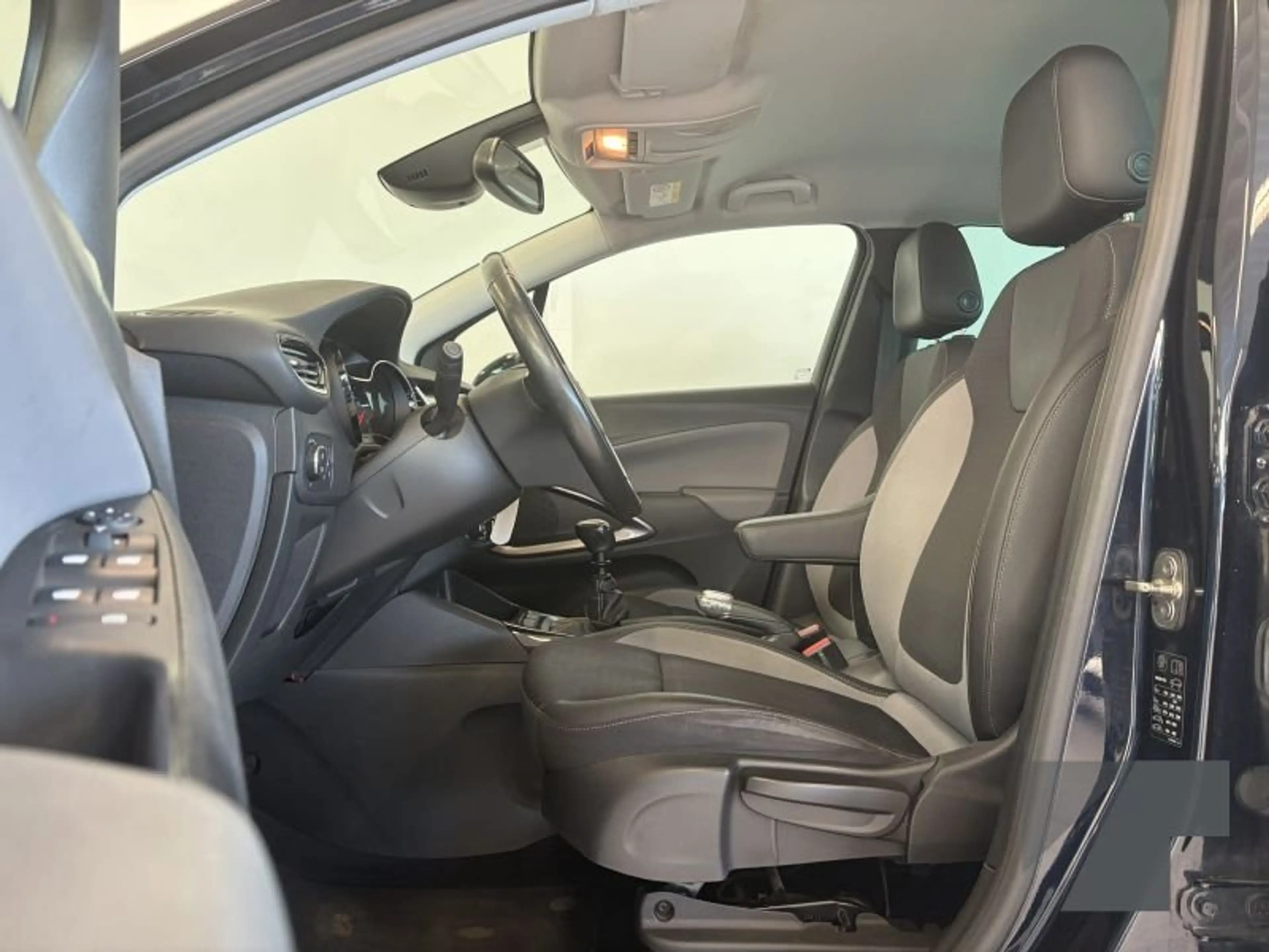 Opel Crossland X Innovation — photo 11