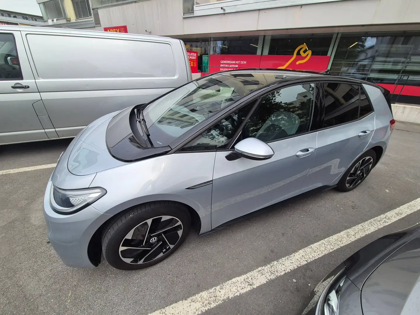 Volkswagen ID.3 ID. 3 pro Performance 58kWh Family Family, Anhängekupplung, 8fach bereift Grau - 1