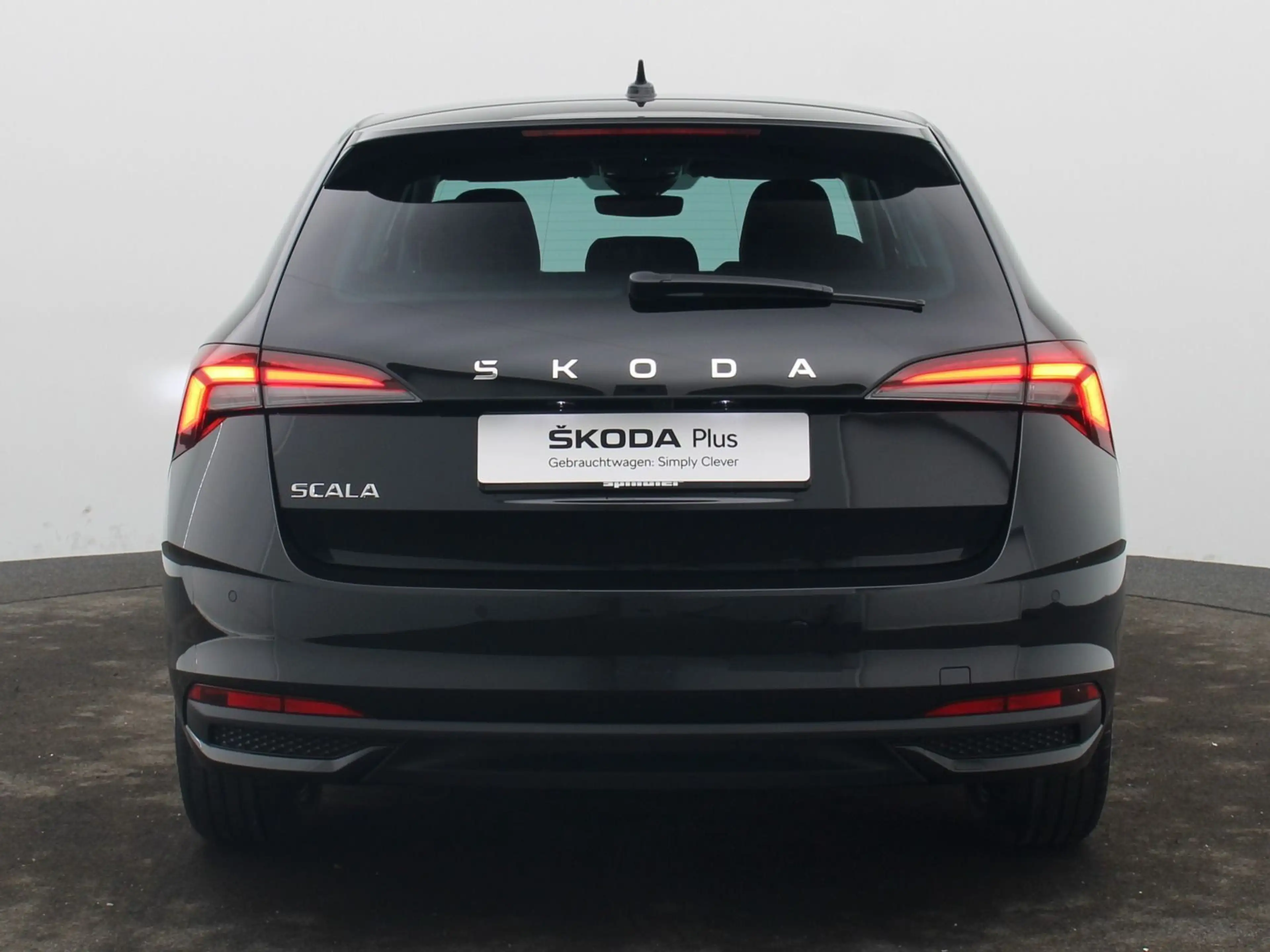 Skoda Scala Selection Black 1.5 TSI DSG / Matrix, RFK — photo 6