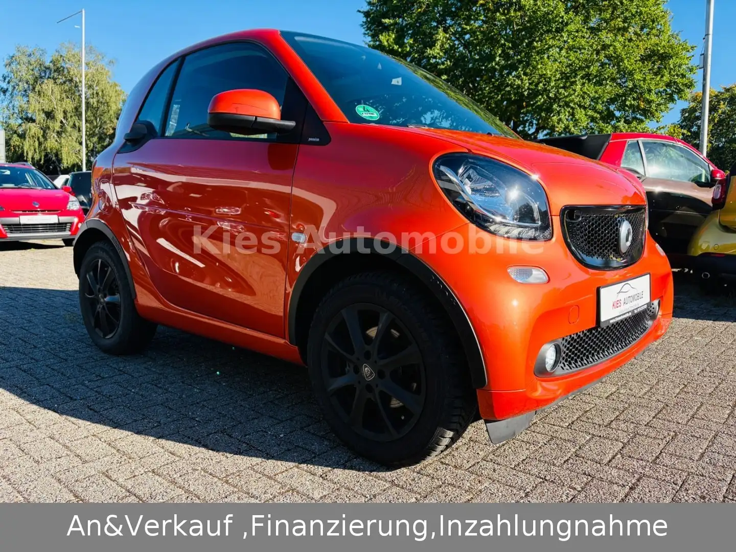 smart forTwo Passion AUTOM/NAVI/KLIMA/PANO/ARMLEHNE/2H Orange - 2