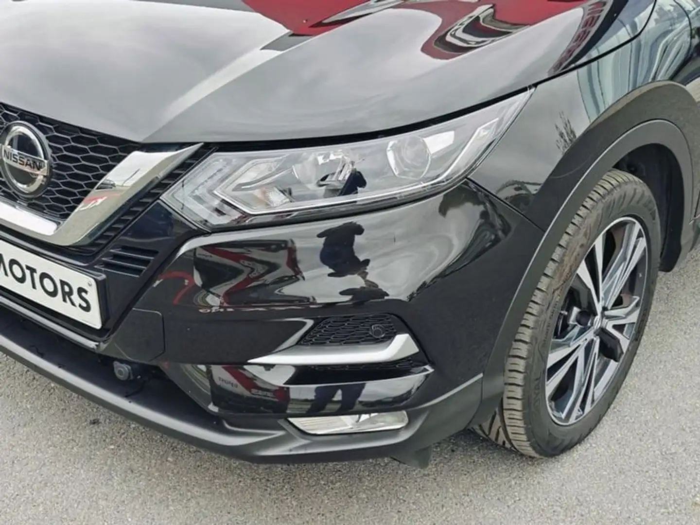 Nissan Qashqai DIG-T 140 N-Connecta Schwarz - 2