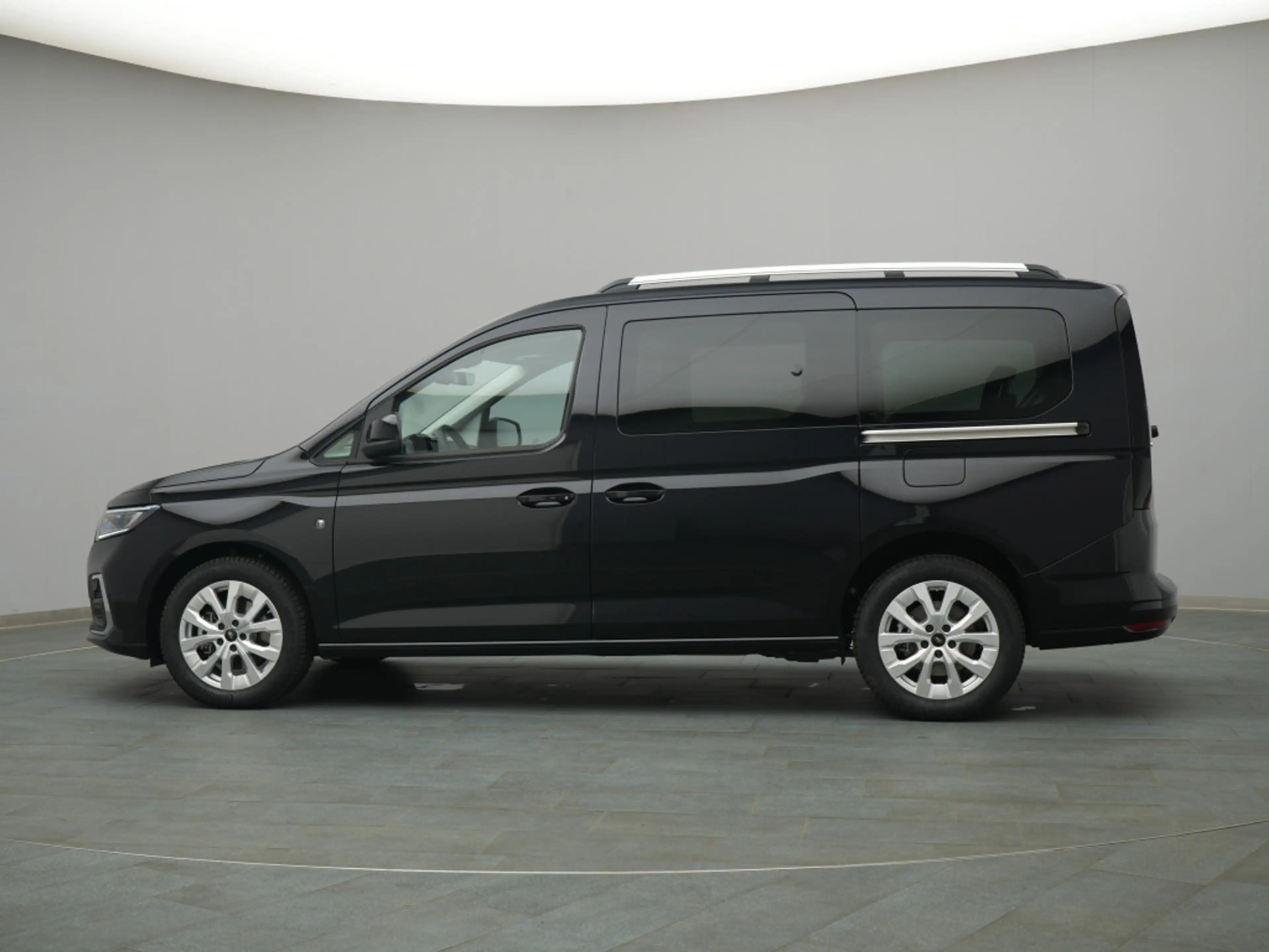 Ford Tourneo Grand Connect Titanium 115PS Aut. — photo 3