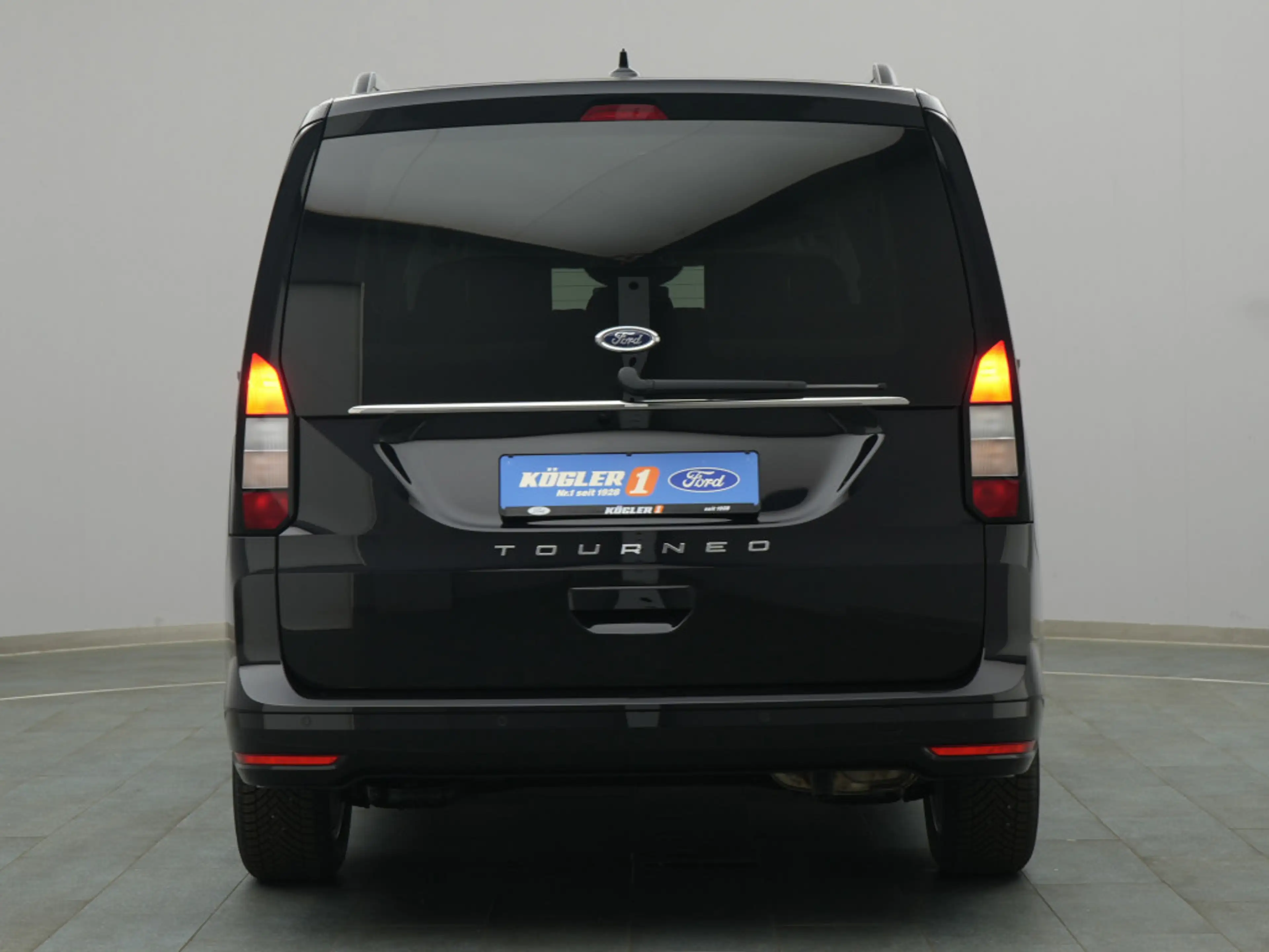 Ford Tourneo Grand Connect Titanium 115PS Aut. — photo 7