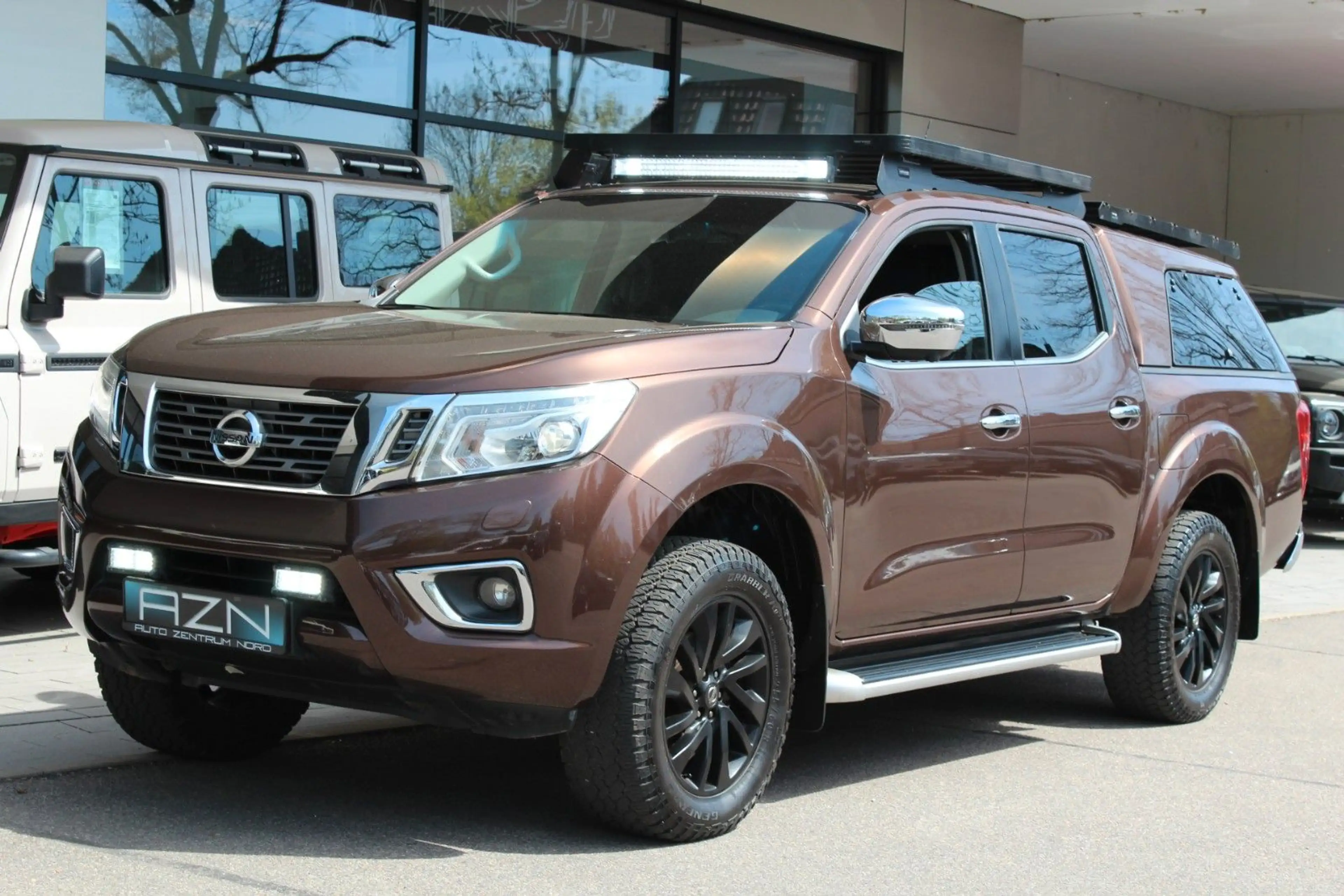 Nissan Navara N-Connecta 4x4 mit Hardtop — photo 6