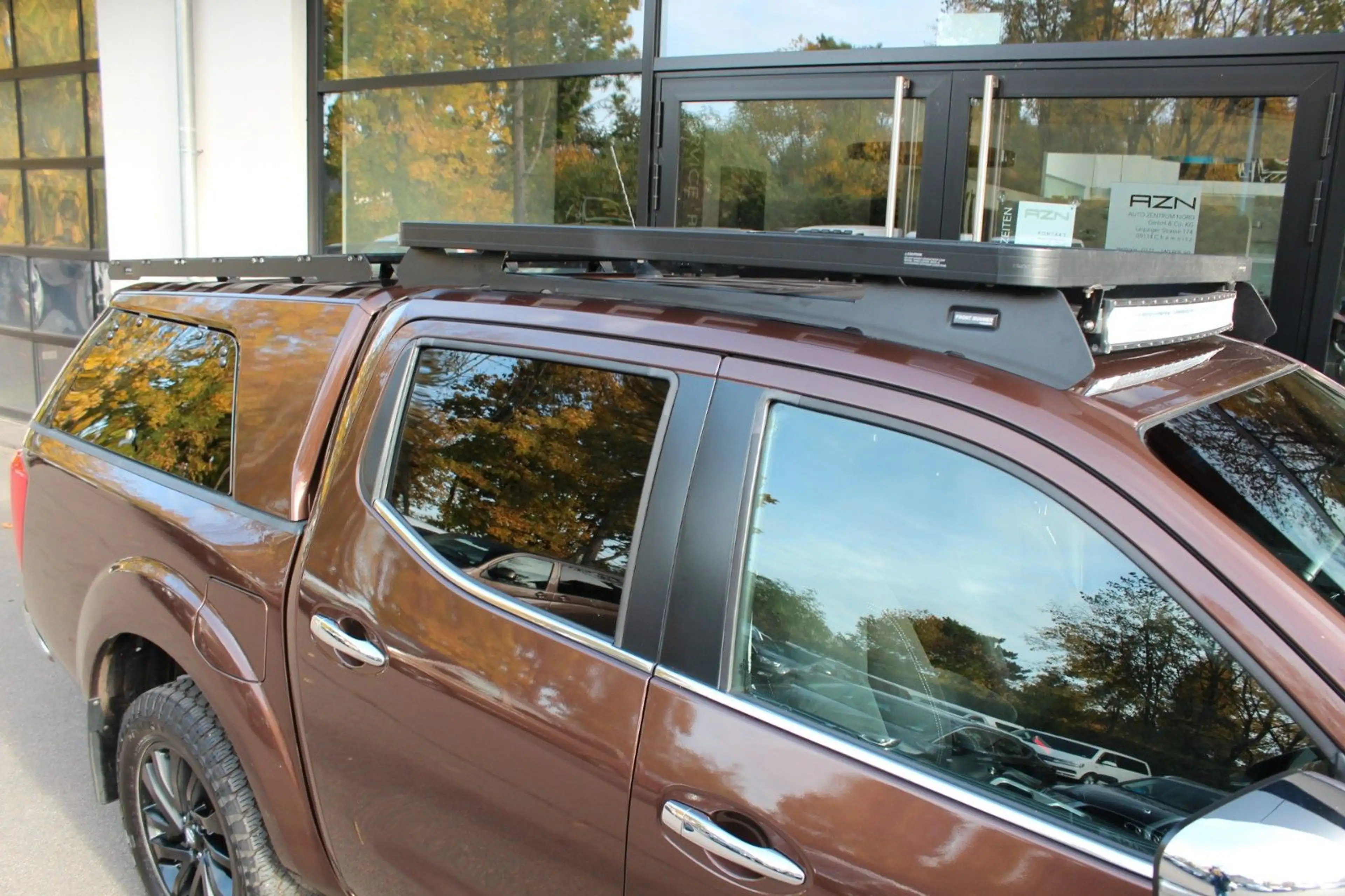 Nissan Navara N-Connecta 4x4 mit Hardtop — photo 3