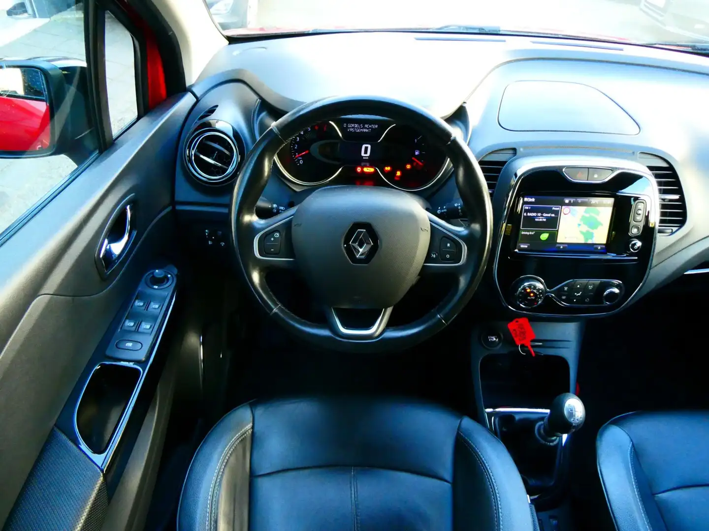 Renault Captur 1.2 TCe 120pk 1e eig. 105.000km. Clima Leder Navi Rood - 2
