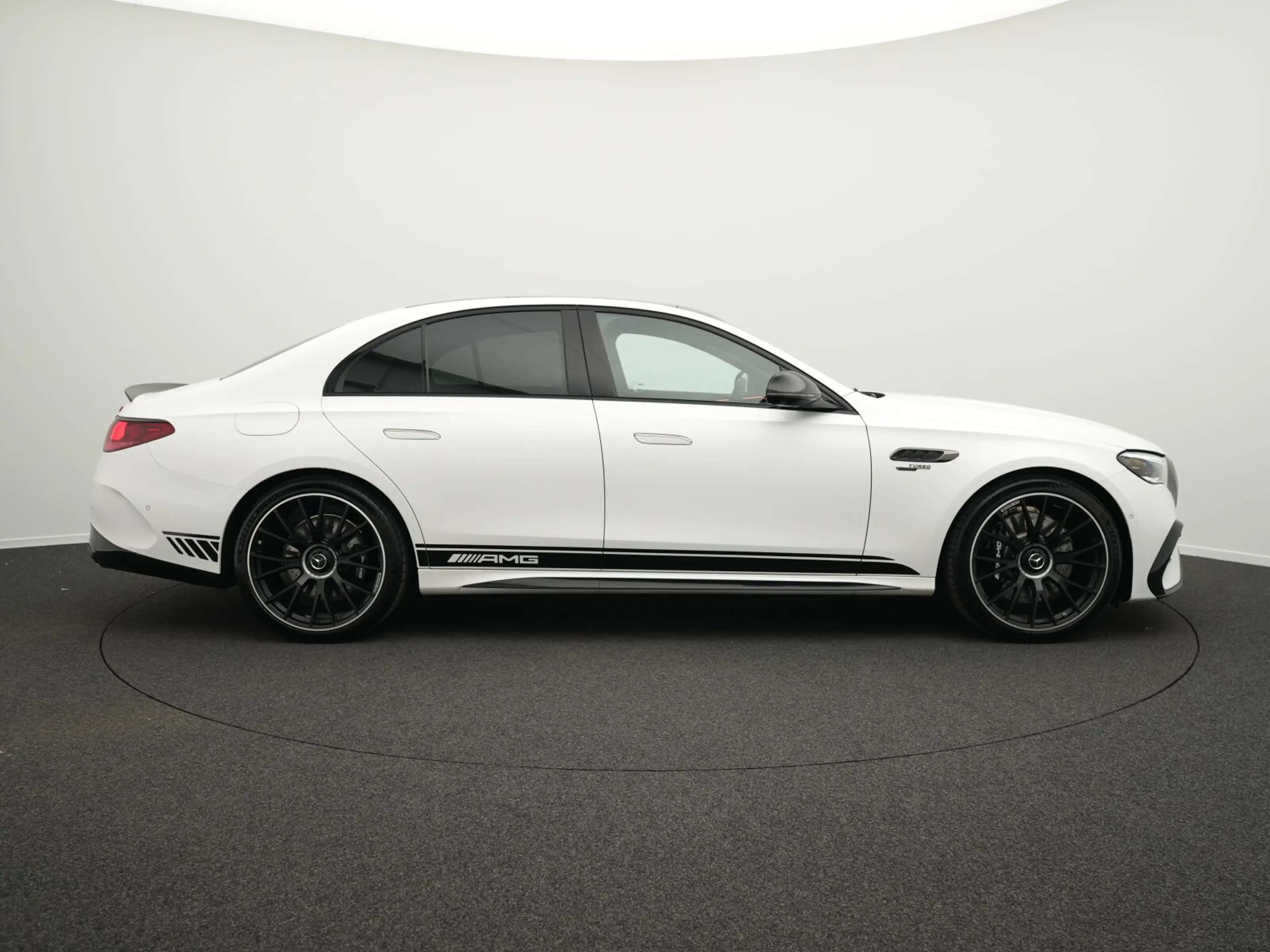 Mercedes-Benz E 53 AMG E 53 AMG 4MATIC Edition1 Carbon+Night+Burm Styling — photo 5