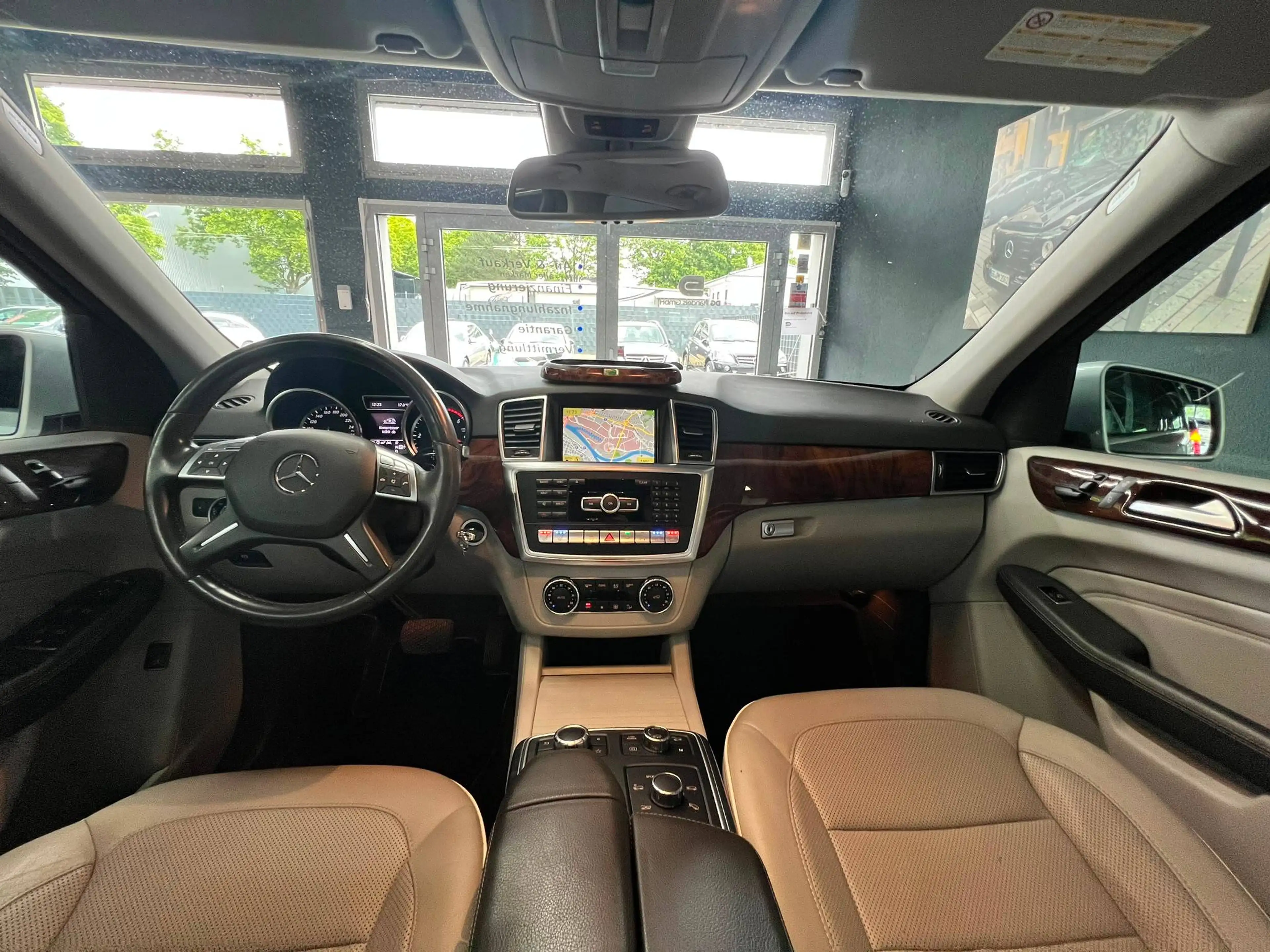 Mercedes-Benz ML 350 ML 350 CDI BlueTec Off-Roader — photo 5