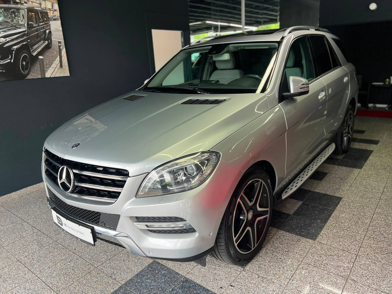 Mercedes-Benz ML 350 ML 350 CDI BlueTec Off-Roader — photo 2