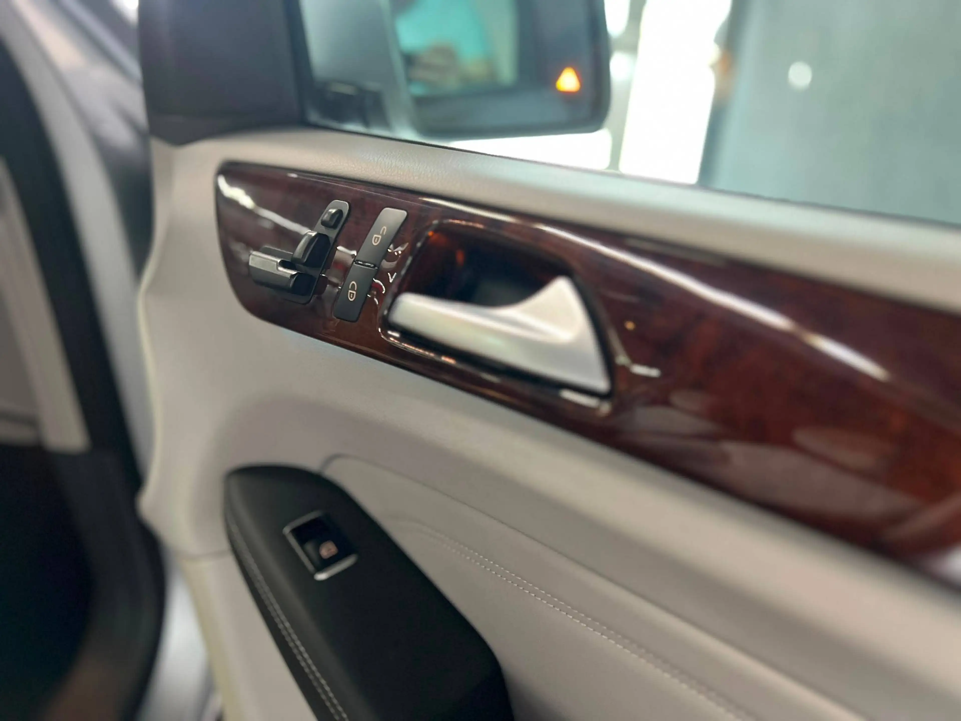 Mercedes-Benz ML 350 ML 350 CDI BlueTec Off-Roader — photo 12