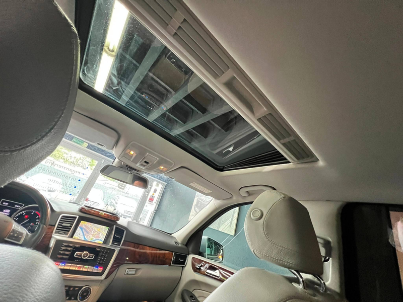 Mercedes-Benz ML 350 ML 350 CDI BlueTec Off-Roader — photo 14