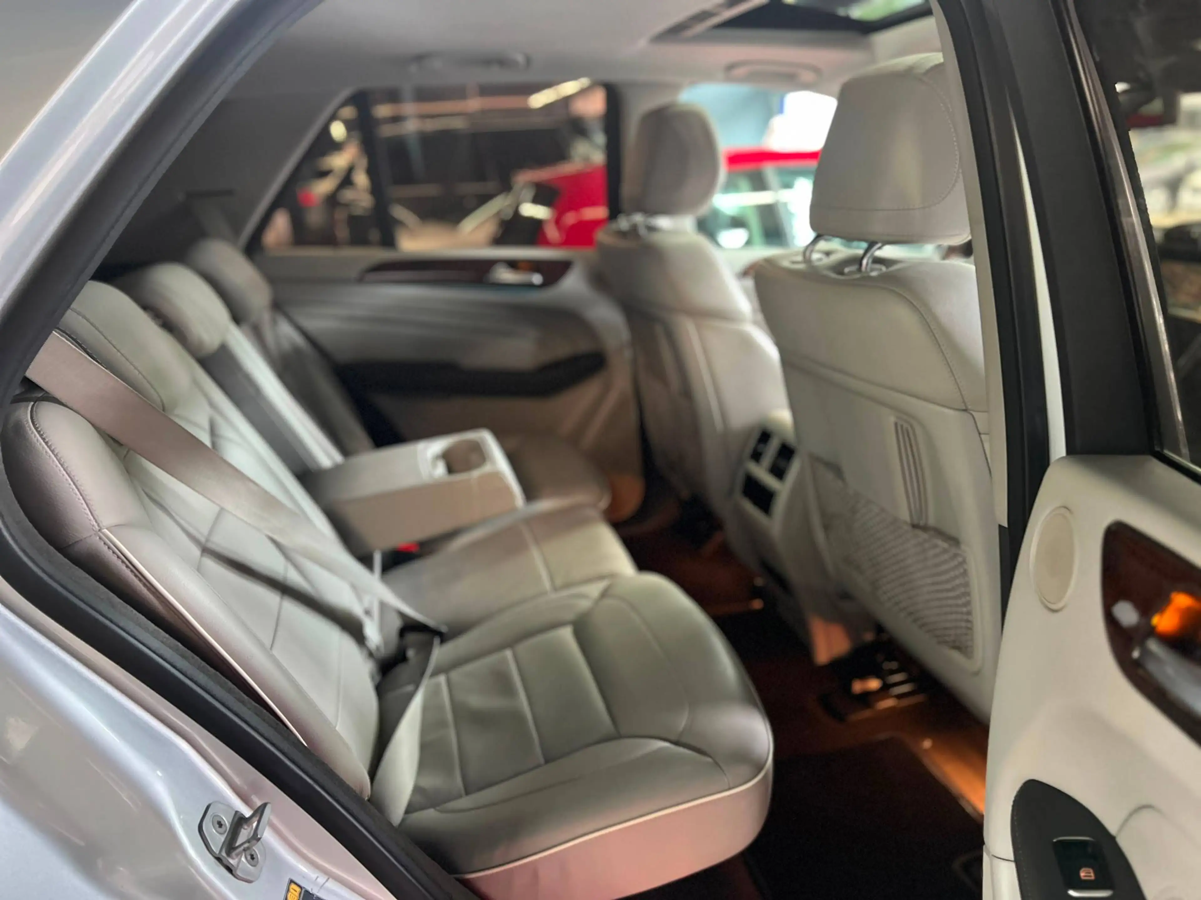 Mercedes-Benz ML 350 ML 350 CDI BlueTec Off-Roader — photo 8